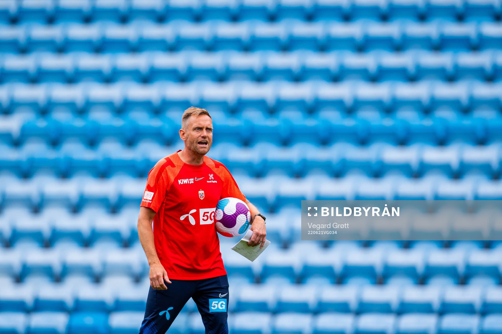 Martin Sjögren, head coach of the Norwegian women's