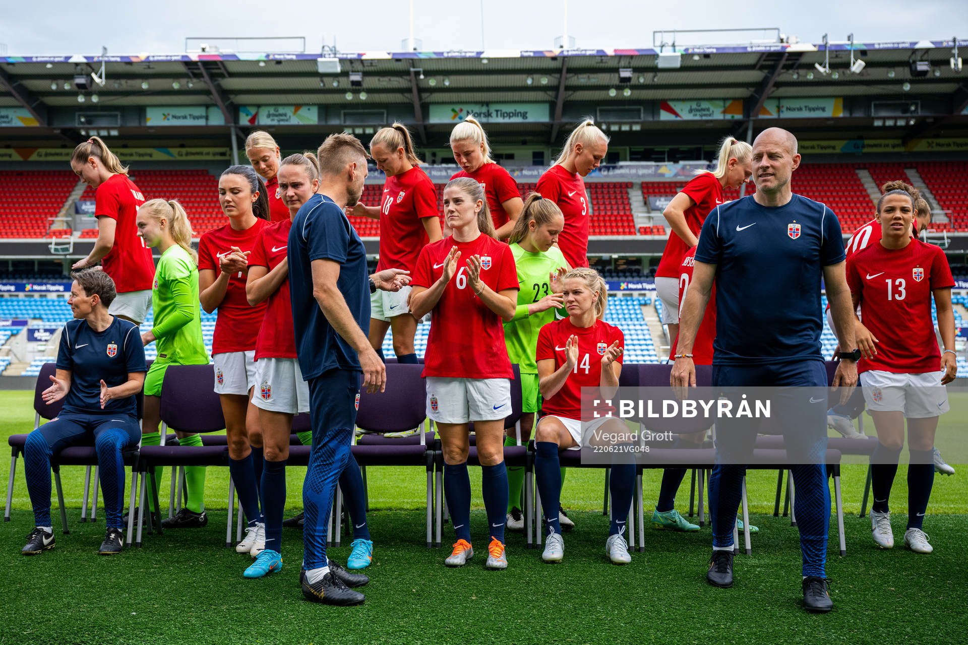 Maren Mjelde, players and staff of the Norwegian women's national football after taking a team photo on June 21, 2022 in Oslo.