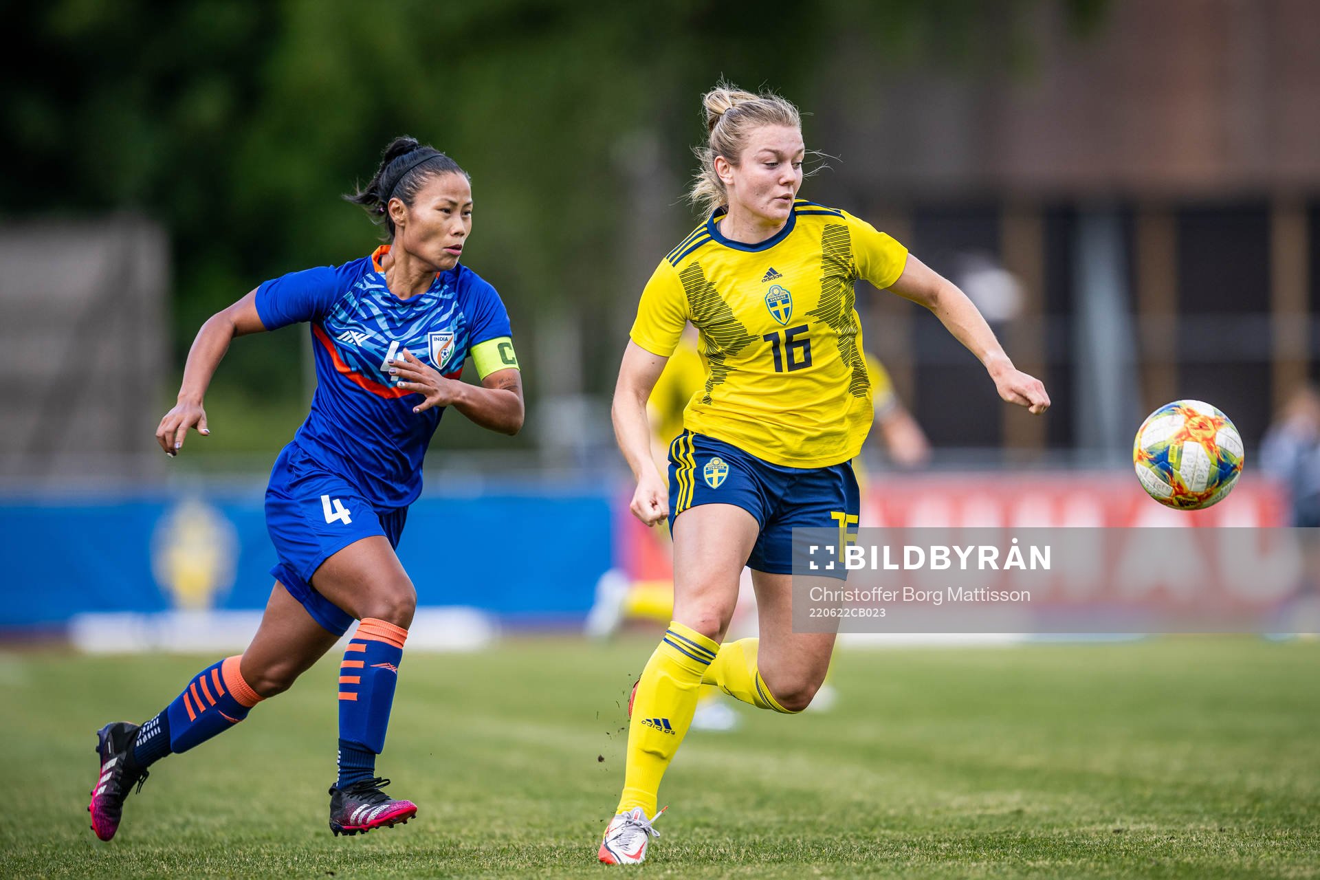 Loitongbam Ashalata Devi of India and Beata Olsson of Sweden