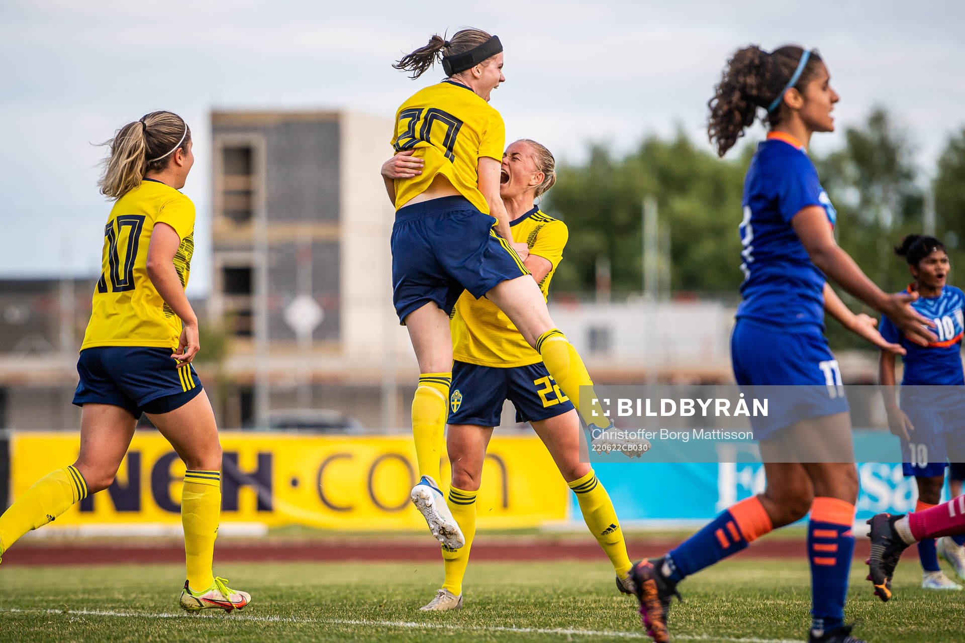 Linn Vickius of Sweden celebrate with teammates