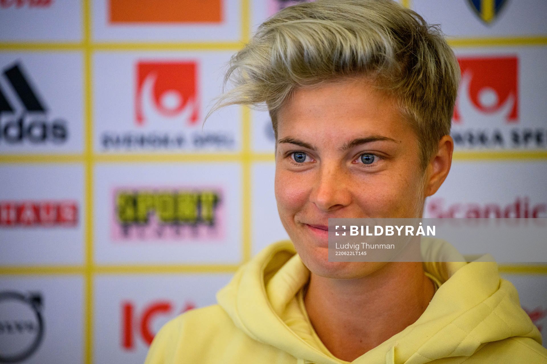 Lina Hurtig is interviewed by the media