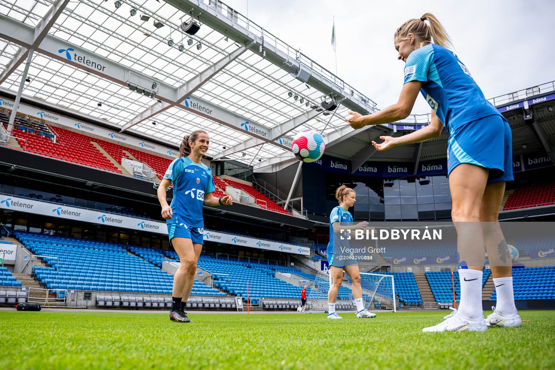 Tuva Hansen and Ada Hegerberg of the Norwegian women's