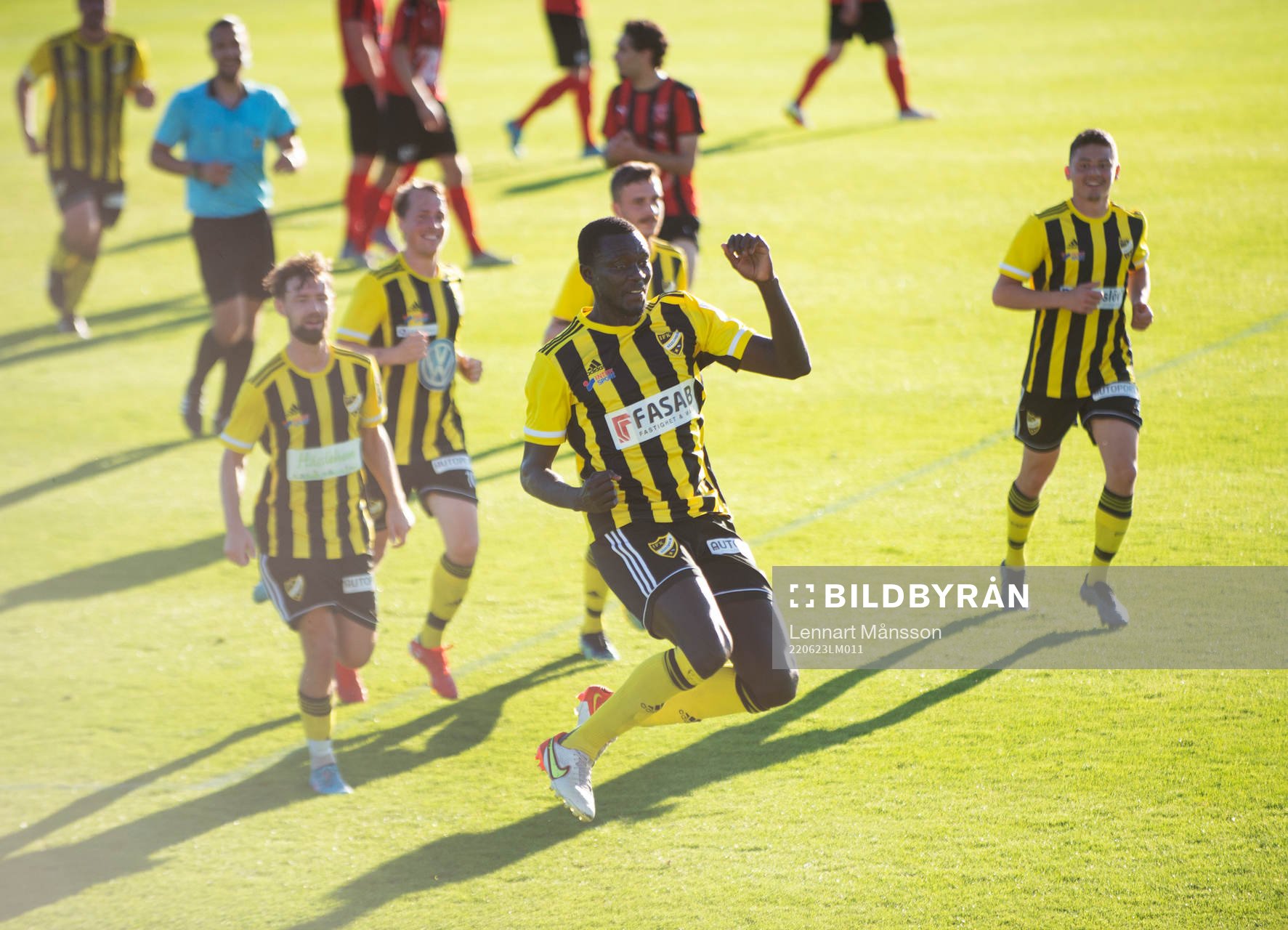 Mohammed Mbye gör 2-1 till IFK Hässleholm i matchen i