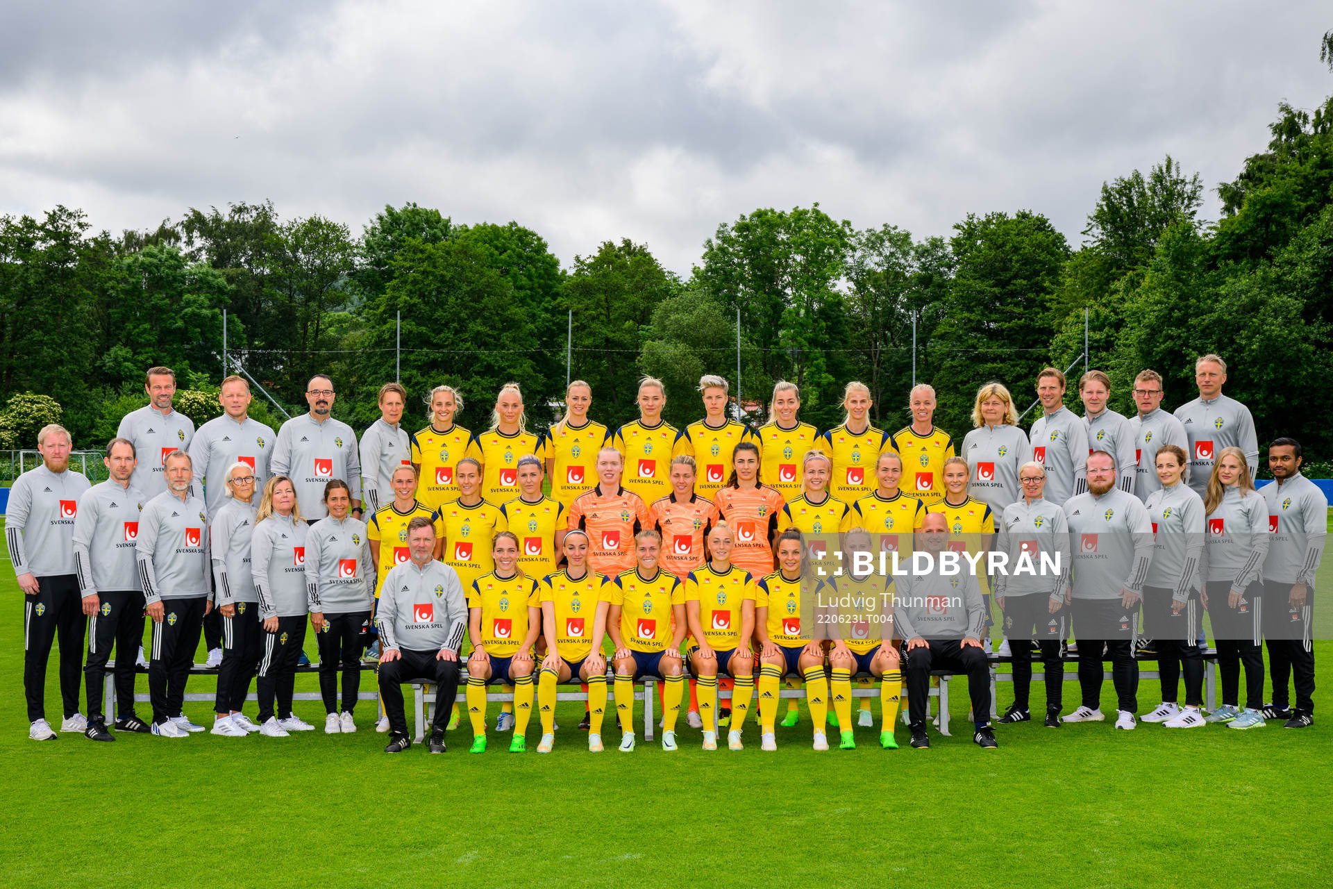 Players and staff of the women's national football team of
