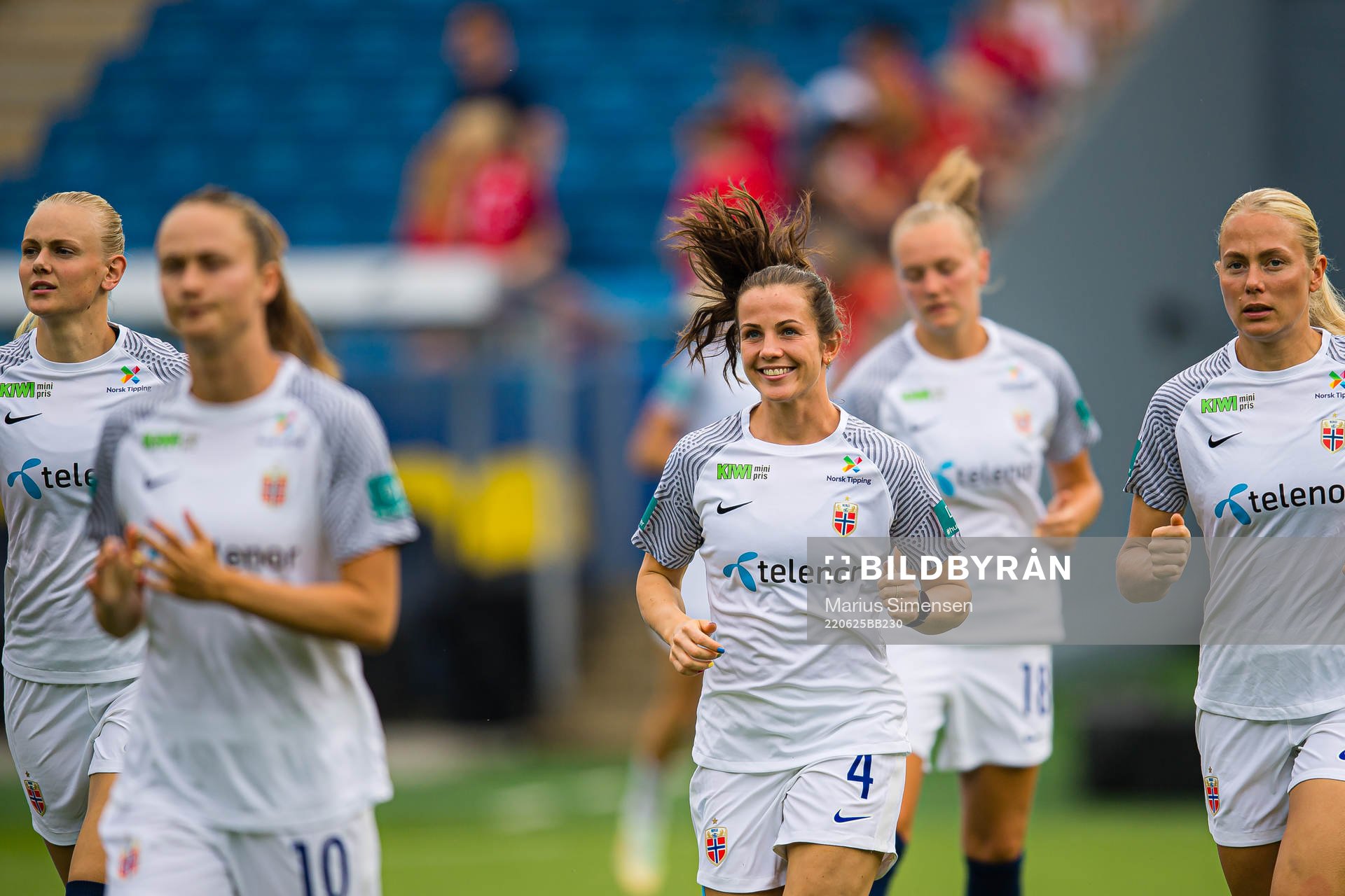 Tuva Hansen of Norway warms up