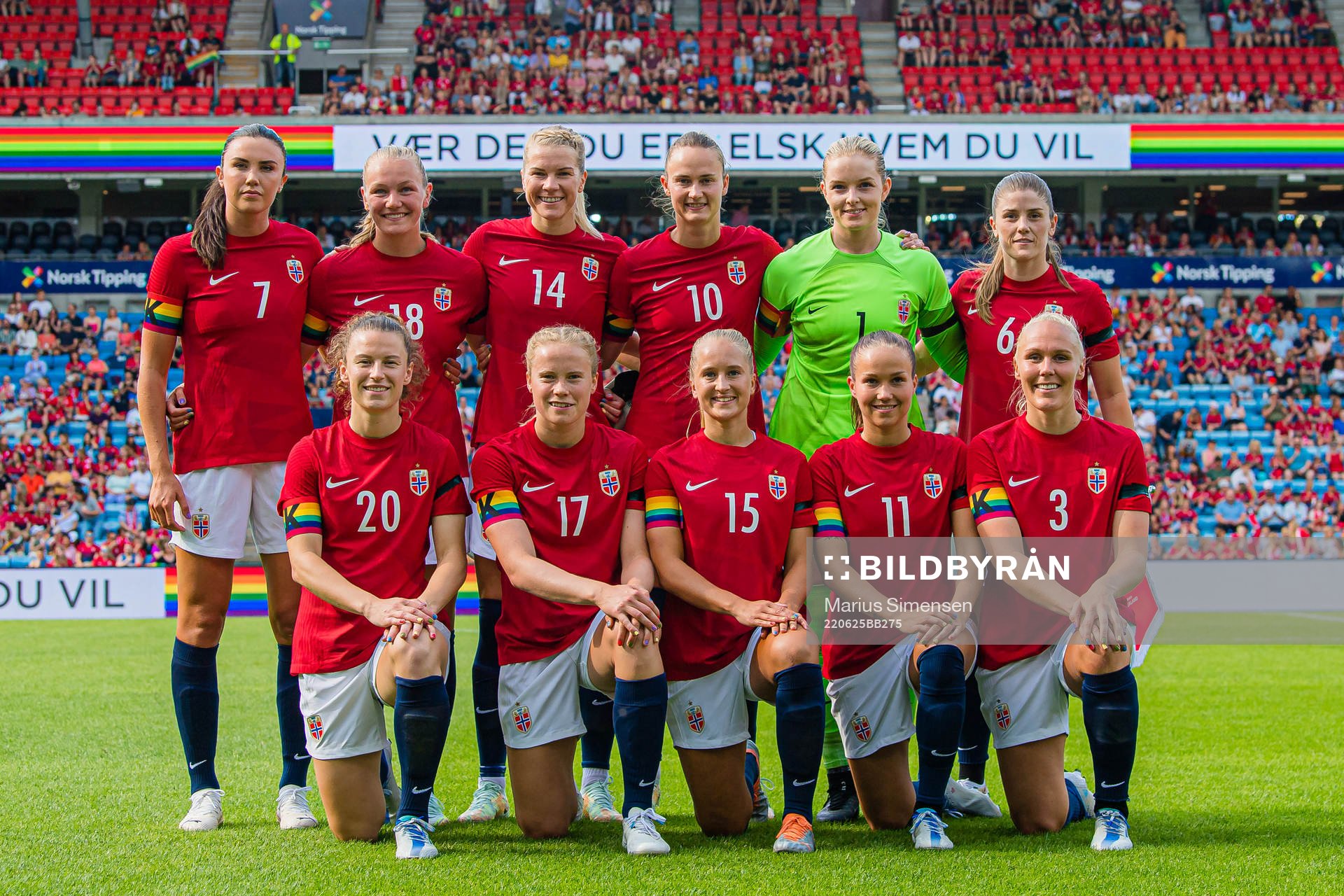 The starting eleven of Norway, from the top left; Ingrid