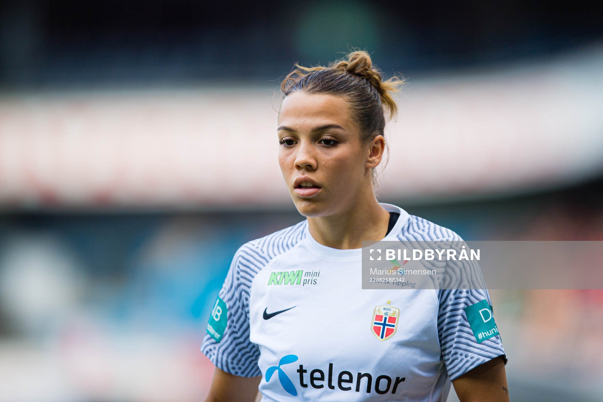 Celin Bizet Ildhusøy of Norway warms up