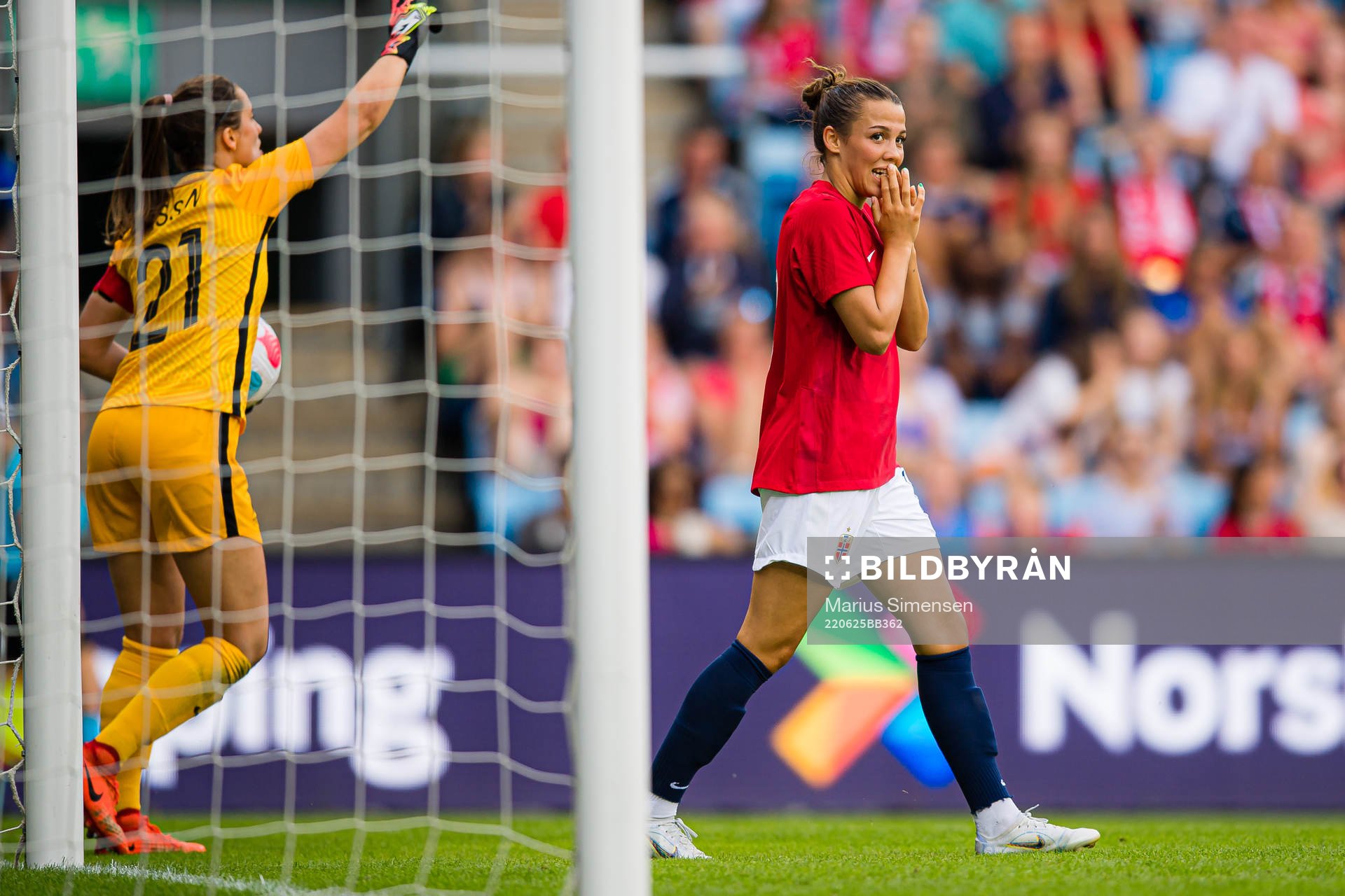 Celin Bizet Ildhusøy of Norway reacts