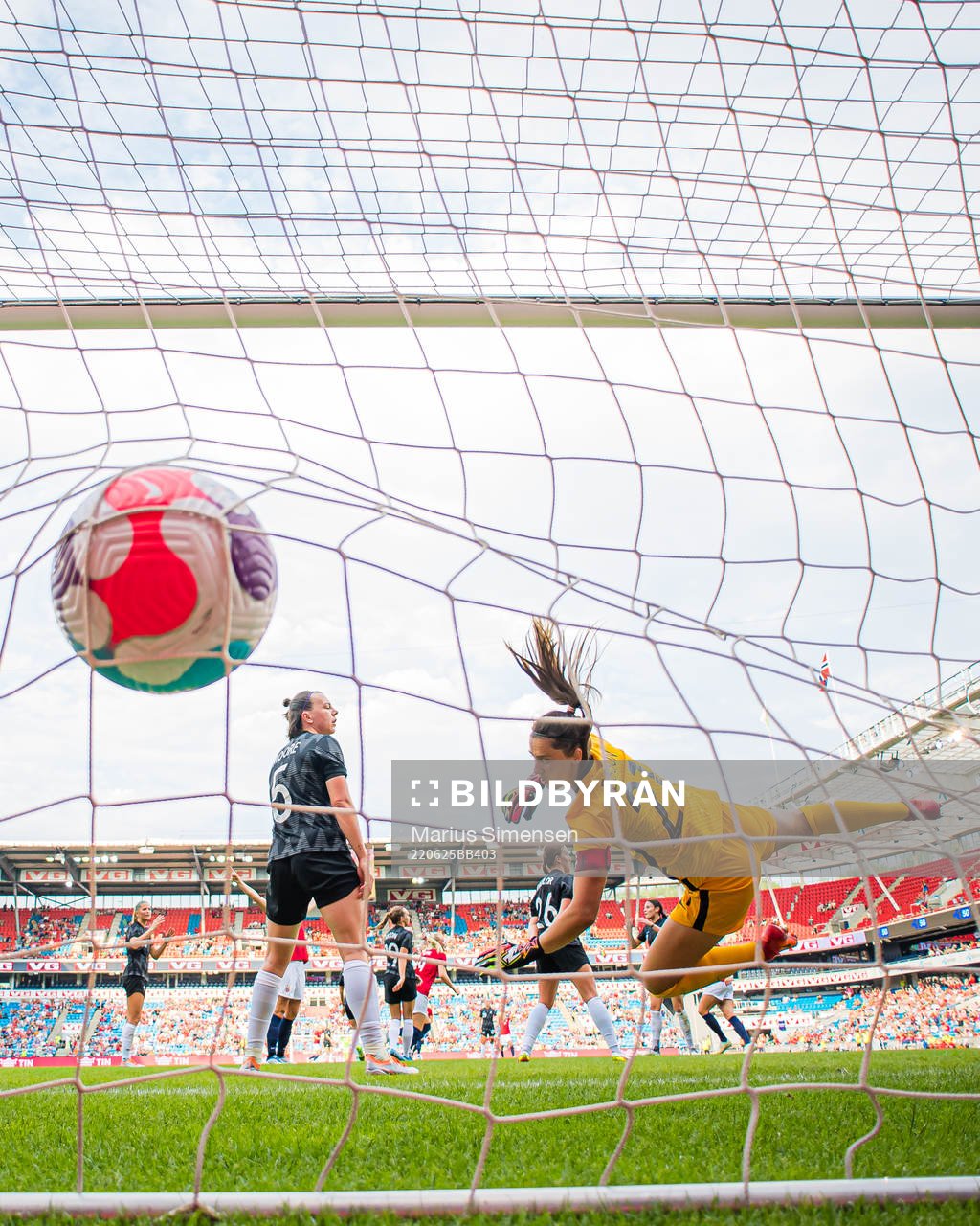 Guro Bergsvand of Norway scores the 2-0 goal