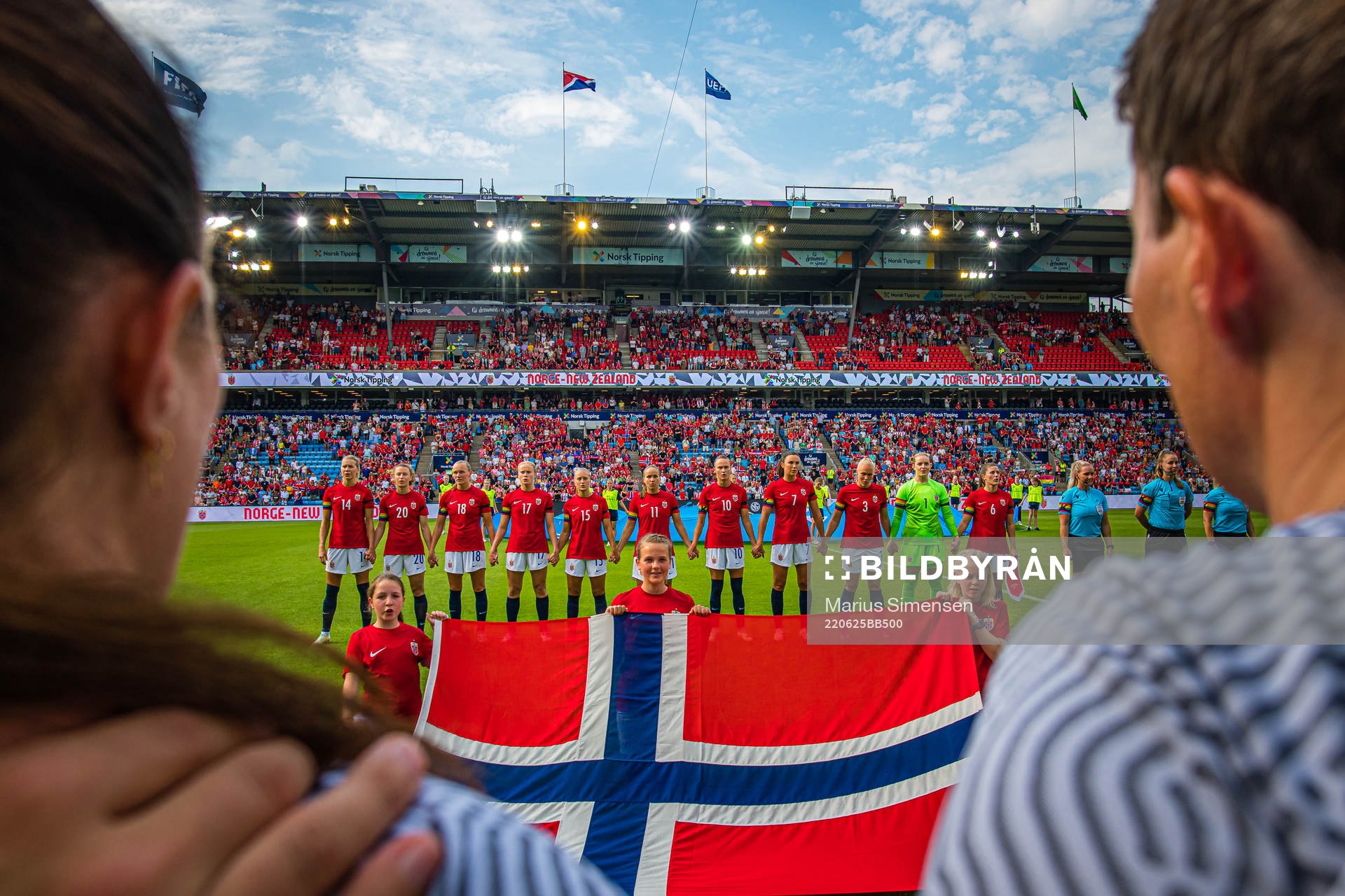 Ada Martine Stolsmo Hegerberg, Synne Skinnes Hansen, Frida