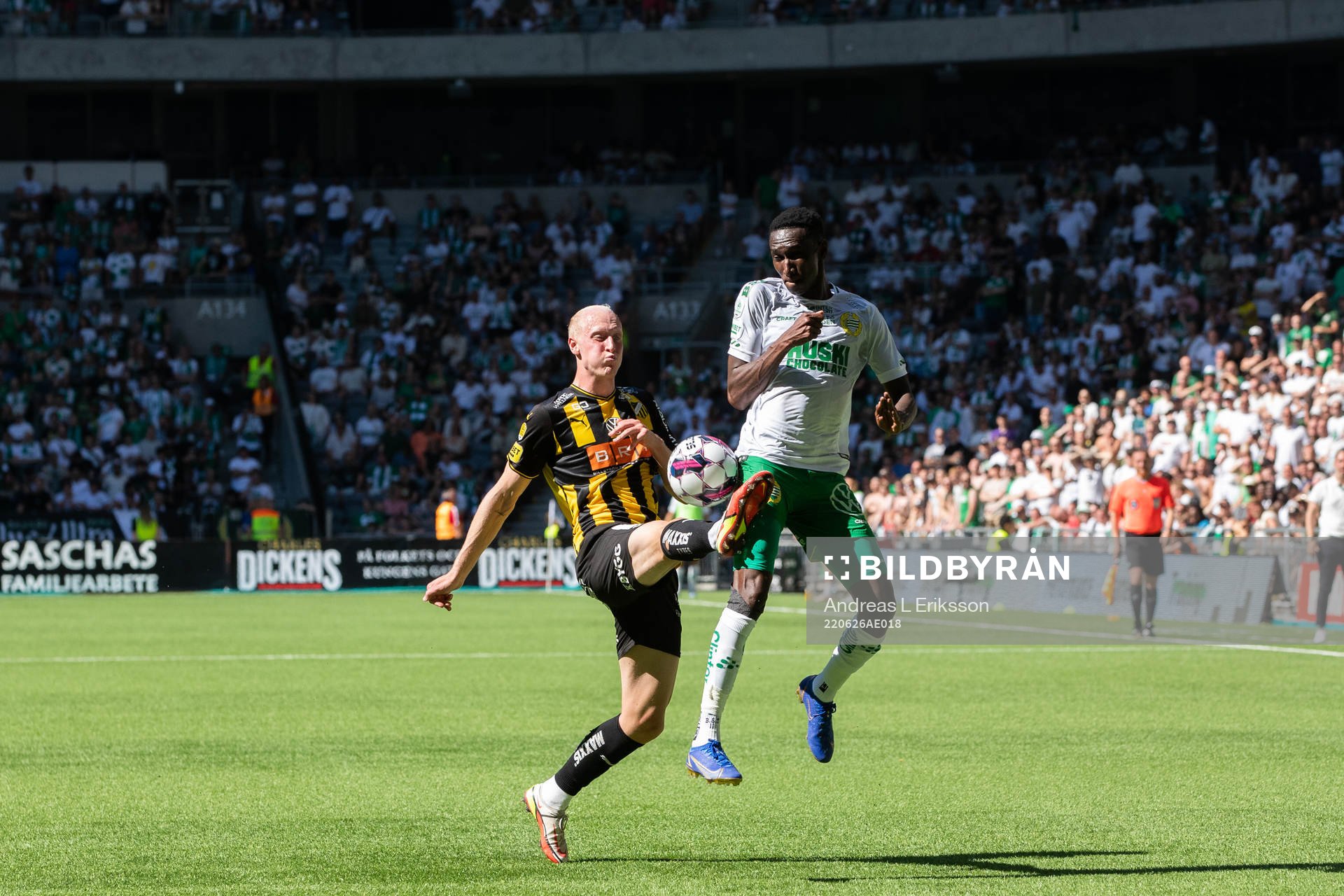 Häckens Valgeir Fridriksson och Hammarbys Bubacarr Trawally