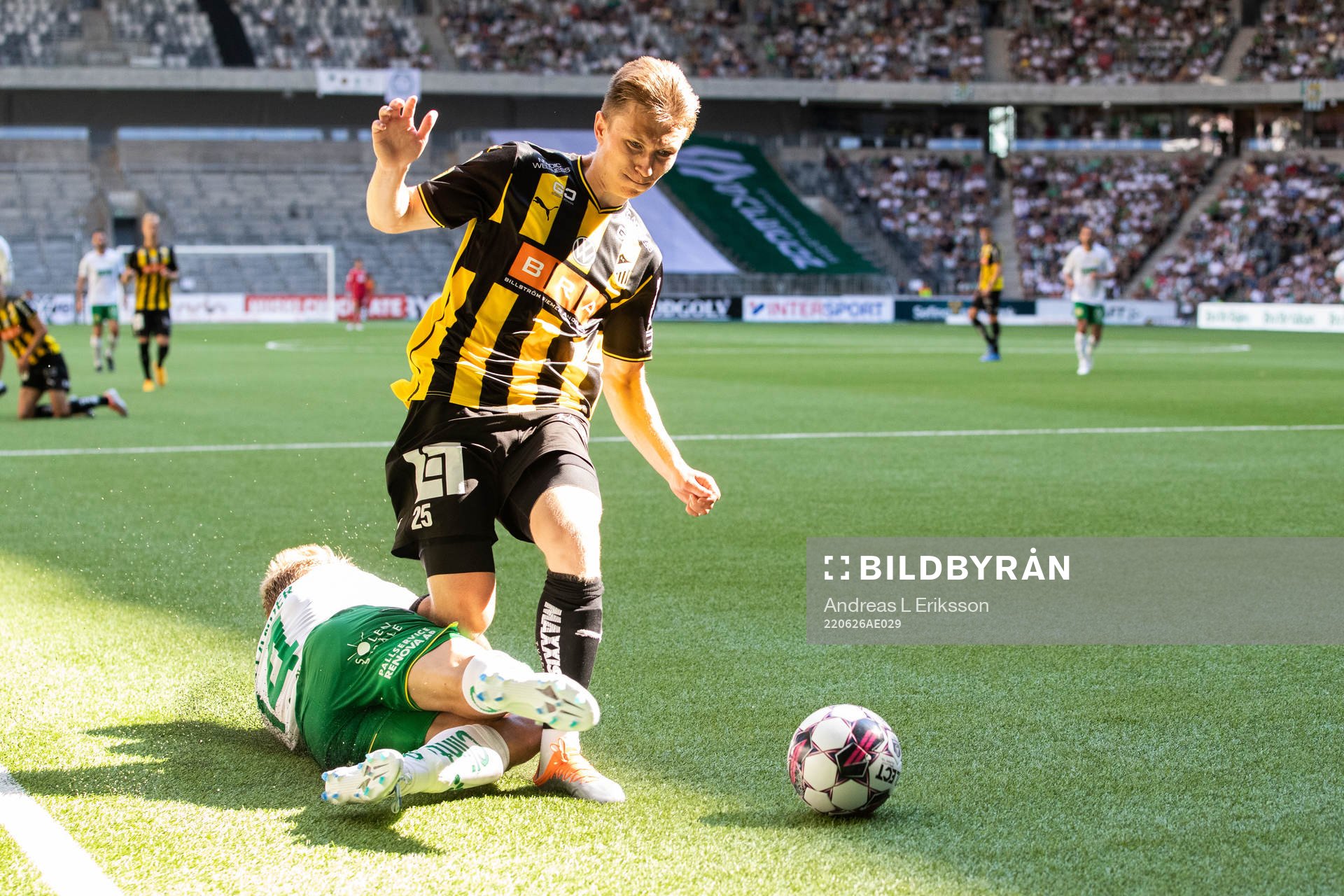 Häckens Kristoffer Lund Hansen och Hammarbys Dennis