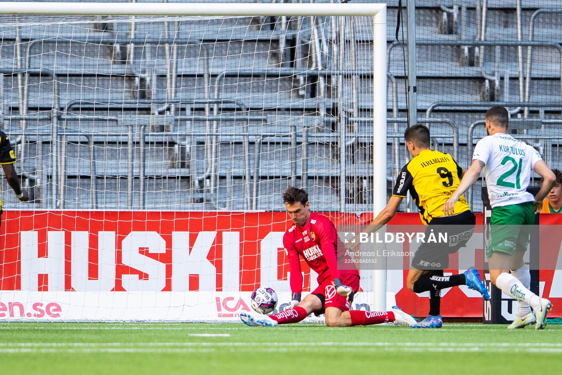 Häckens Alexander Jeremejeff gör 0-1