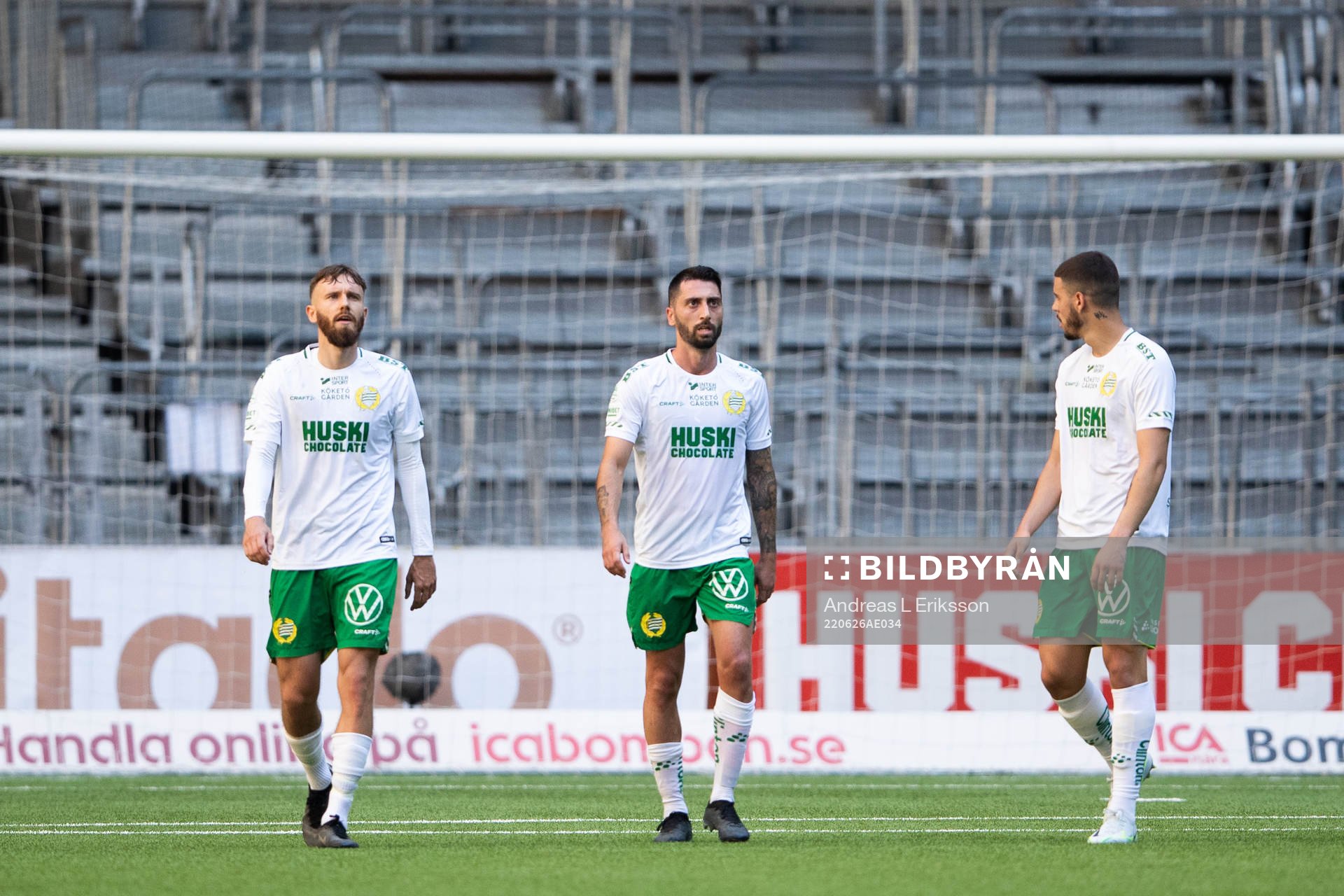 Hammarbys Simon Sandberg och Nahir Besara och Edvin