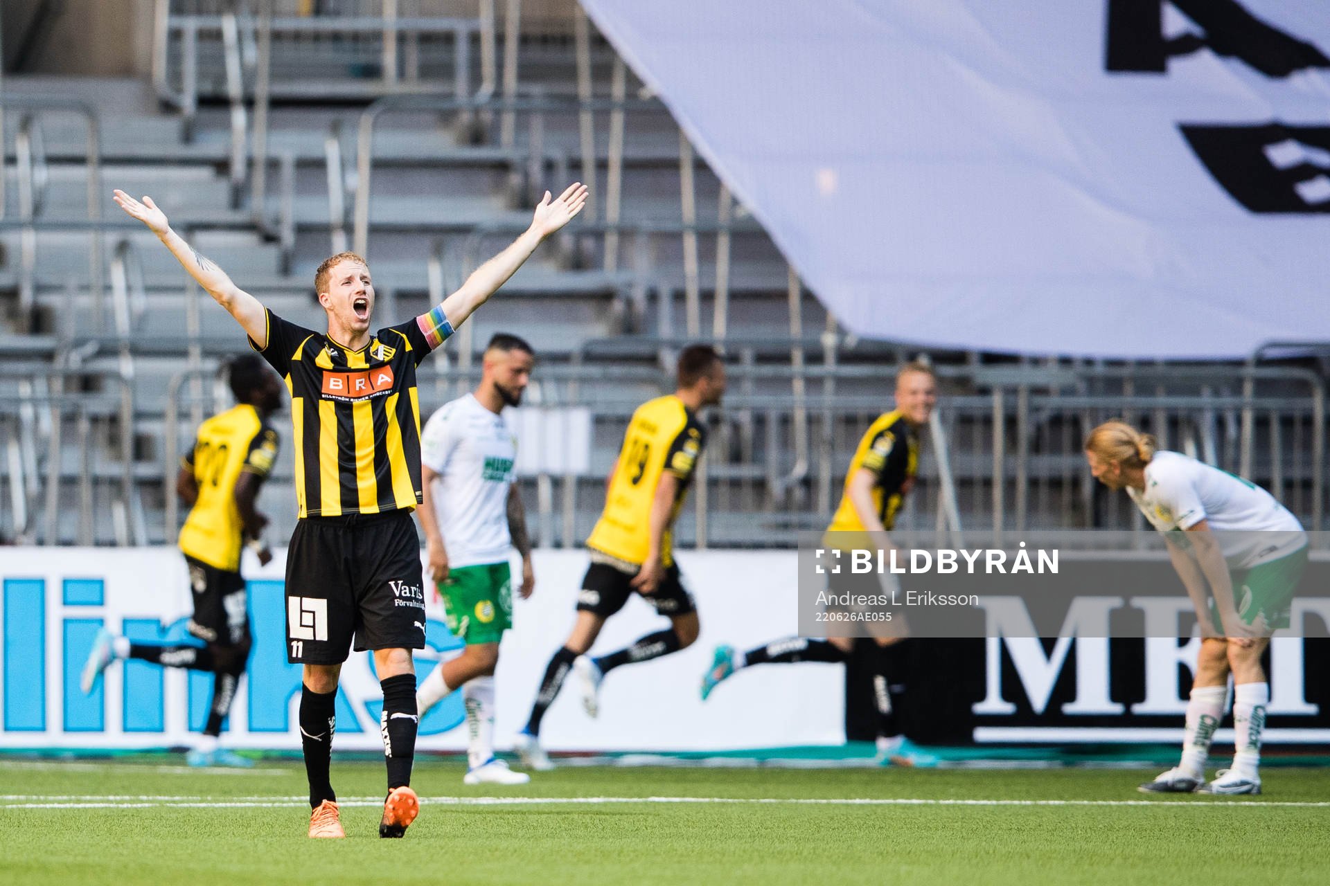 Häckens Samuel Gustafson jublar efter 0-1 till Häcken under fotbollsmatchen i Allsvenskan mellan Hammarby och Häcken den 26 juni 2022 i Stockholm.