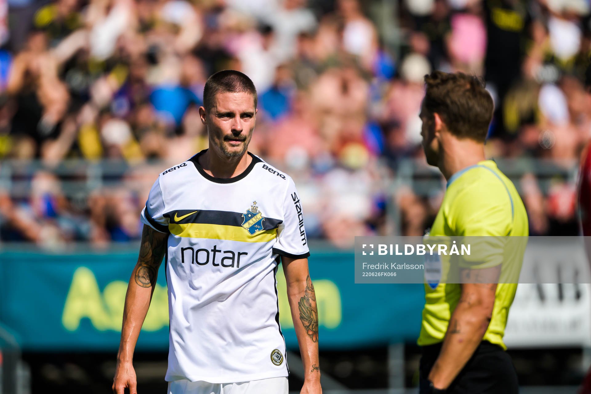 s Mikael Lustig och domare Kristoffer Karlsson