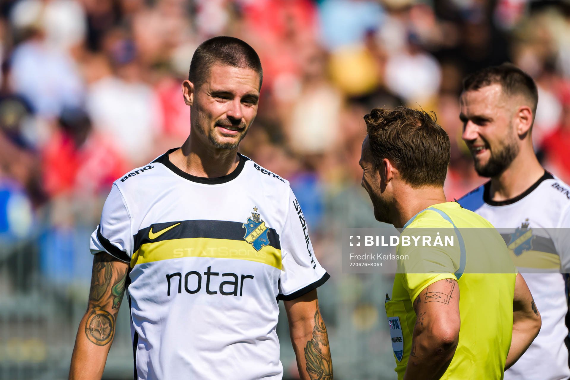 s Mikael Lustig och domare Kristoffer Karlsson