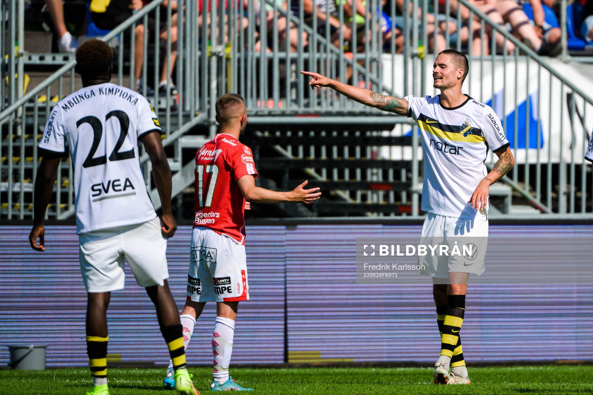 s Mikael Lustig