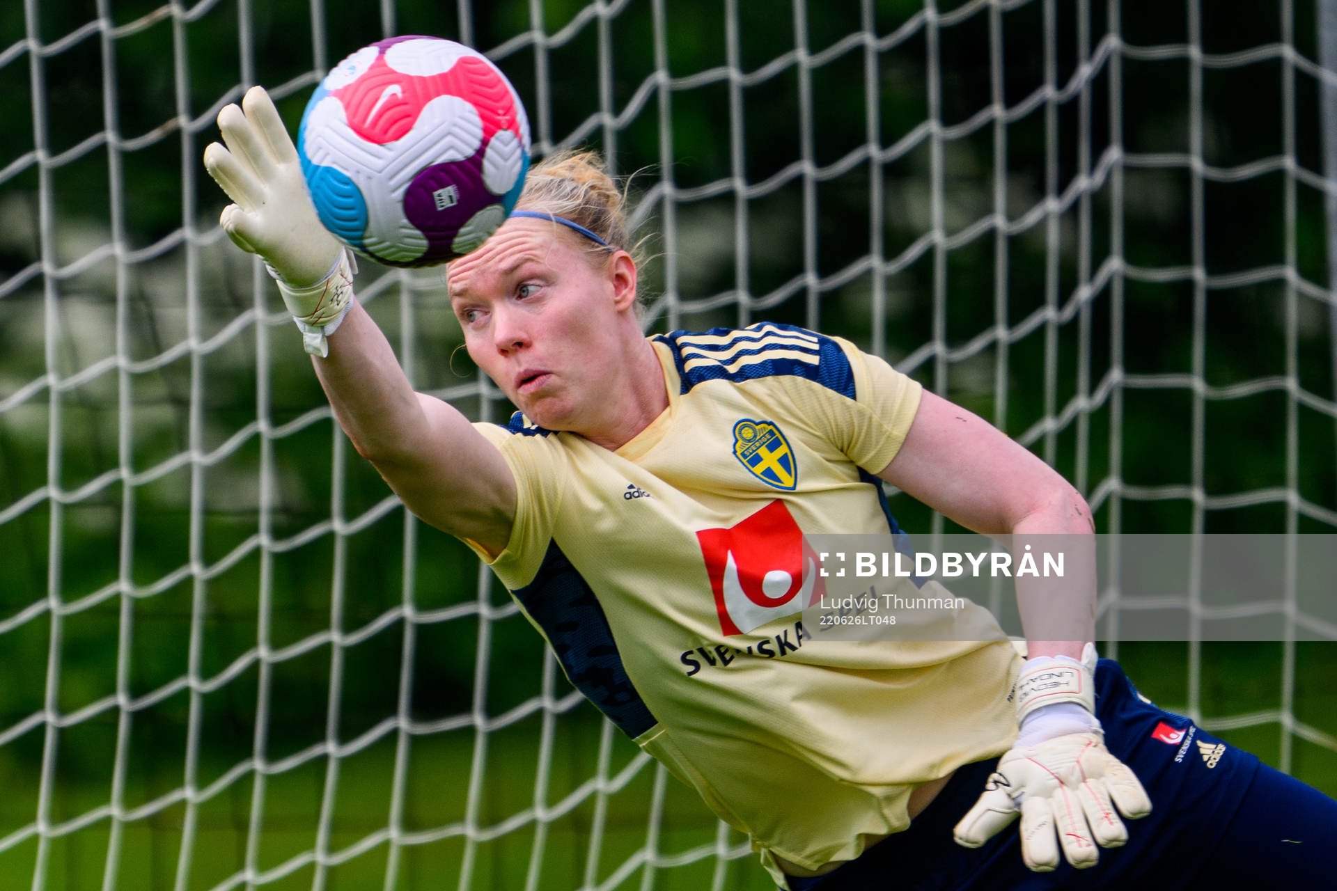 Goalkeeper Hedvig Lindahl