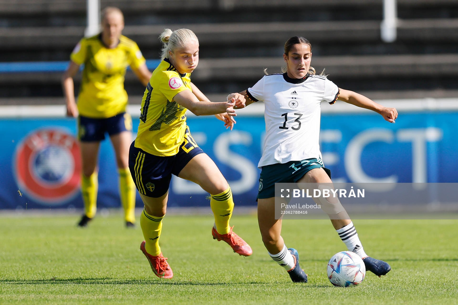 Wilma Leidhammar of Sweden and Ilayda Acikgöz of Germany