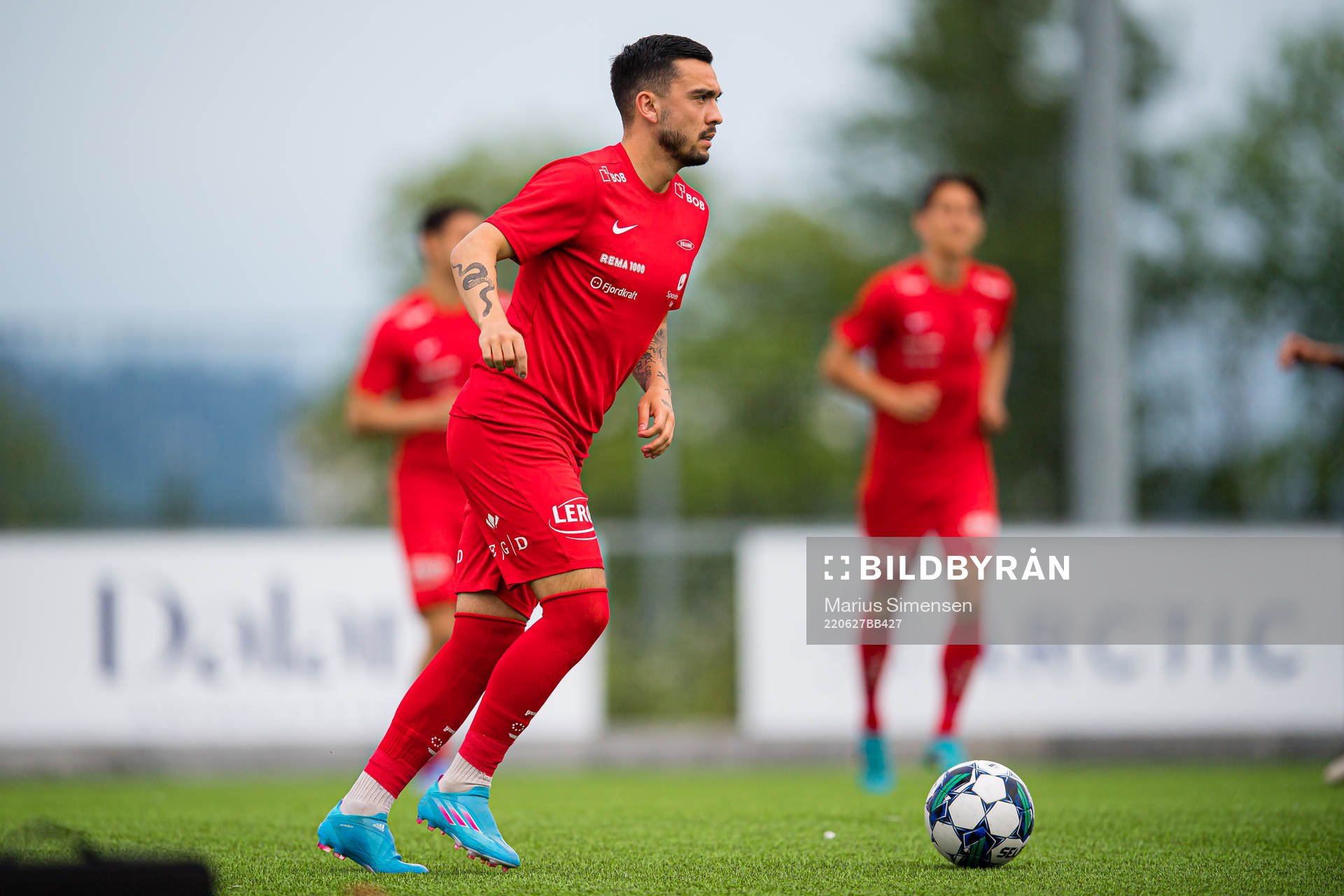 Niklas Fernando Nygaard Castro of Brann warms up
