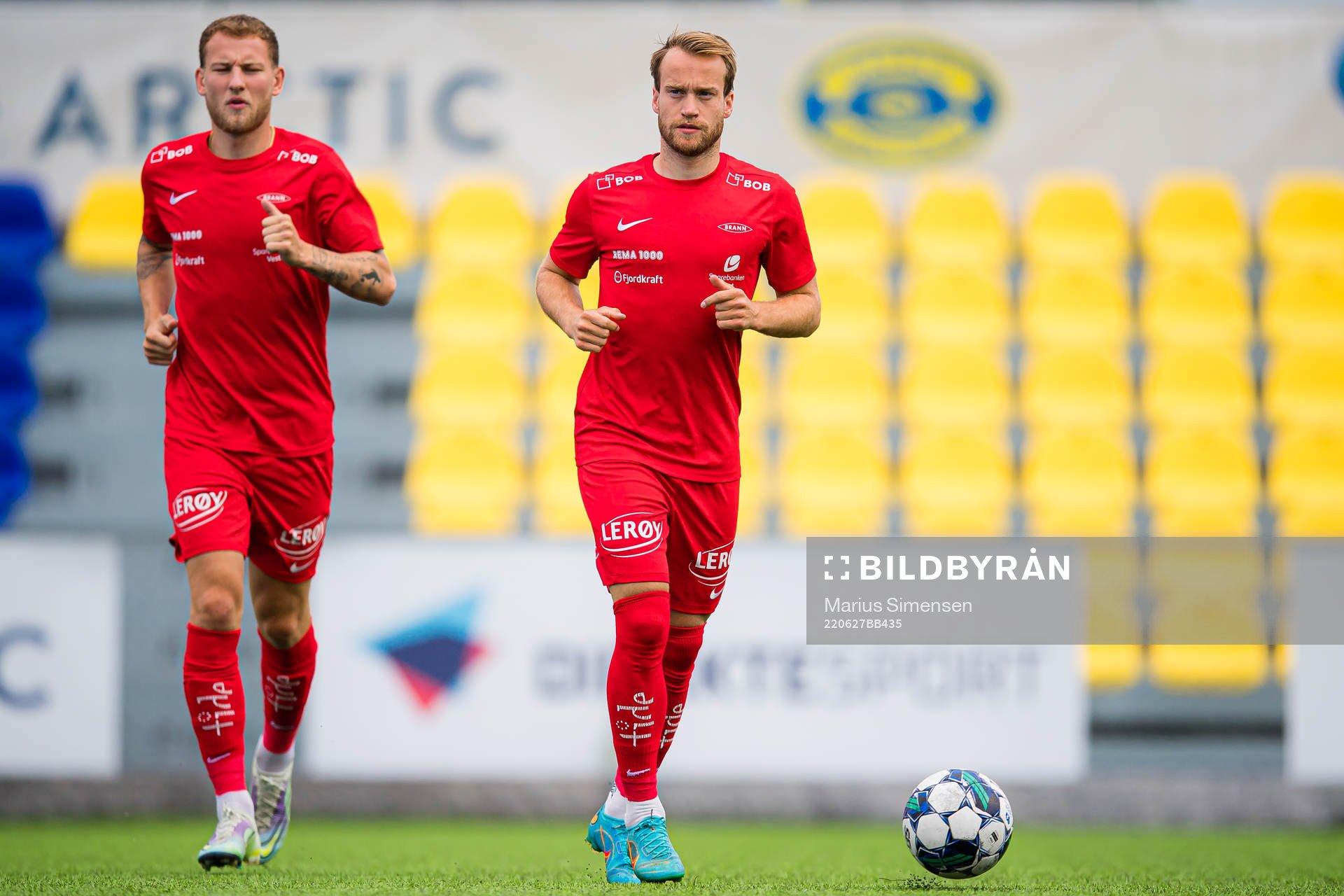 Bård Finne of Brann warms up