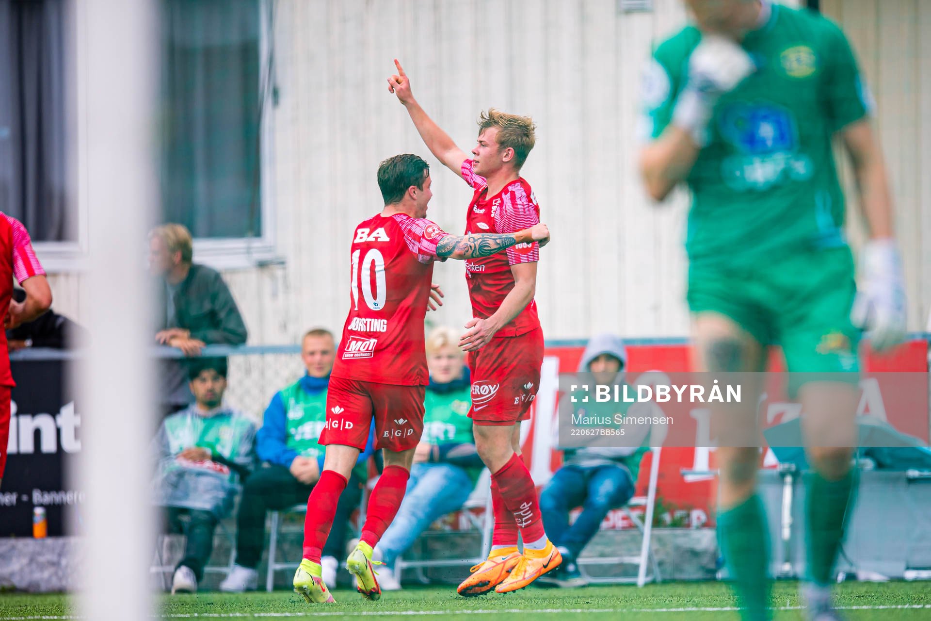 Aune Selland Heggebø of Brann celebrates