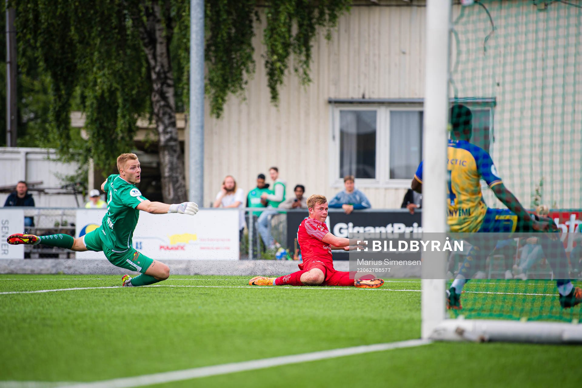 Aune Selland Heggebø of Brann scores the 0-1 goal