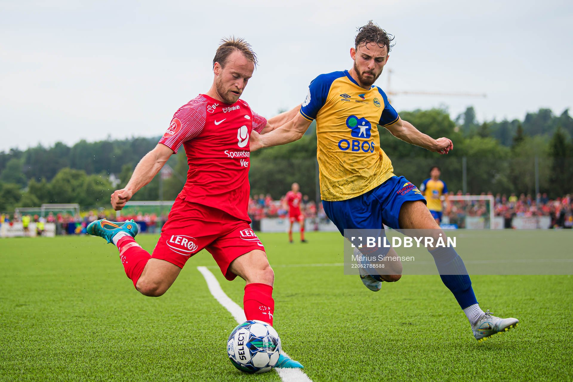 Bård Finne of Brann and Nikolai Jakobsen Hristov of Grorud