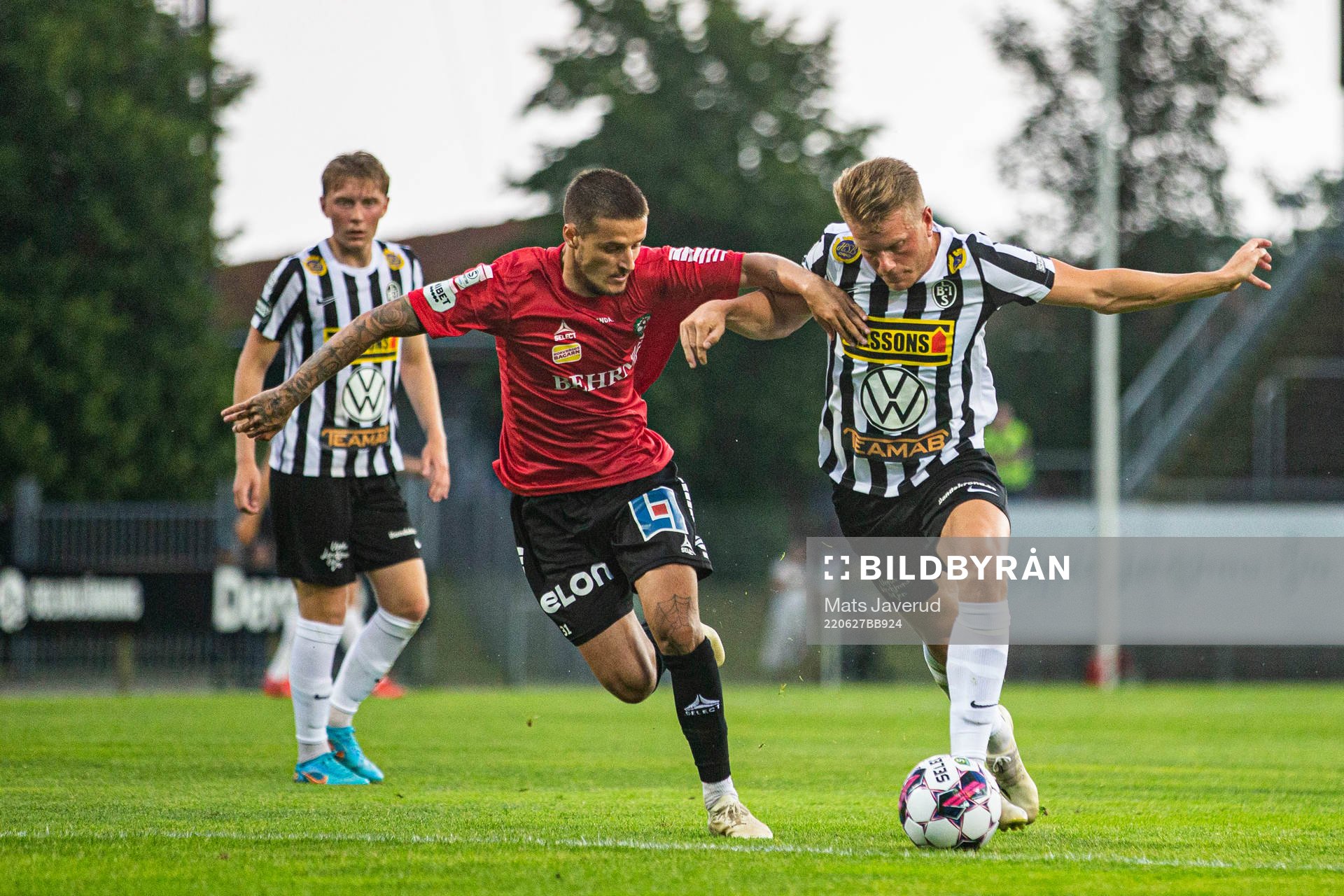 Örebros Vincent Thill och Landskronas Erik Pärsson