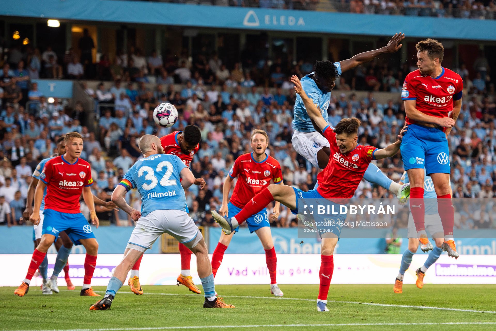 Malmö FFs Malik Abubakari och Helsingborgs Armin Gigovic