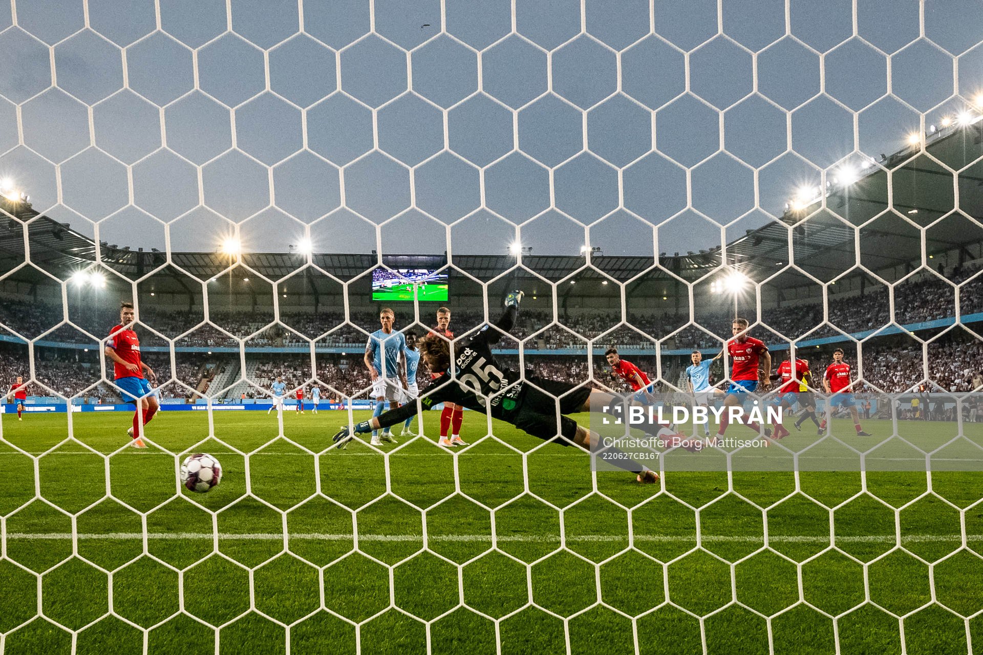 Malmö FFs Patriot Sejdiu gör 2-1