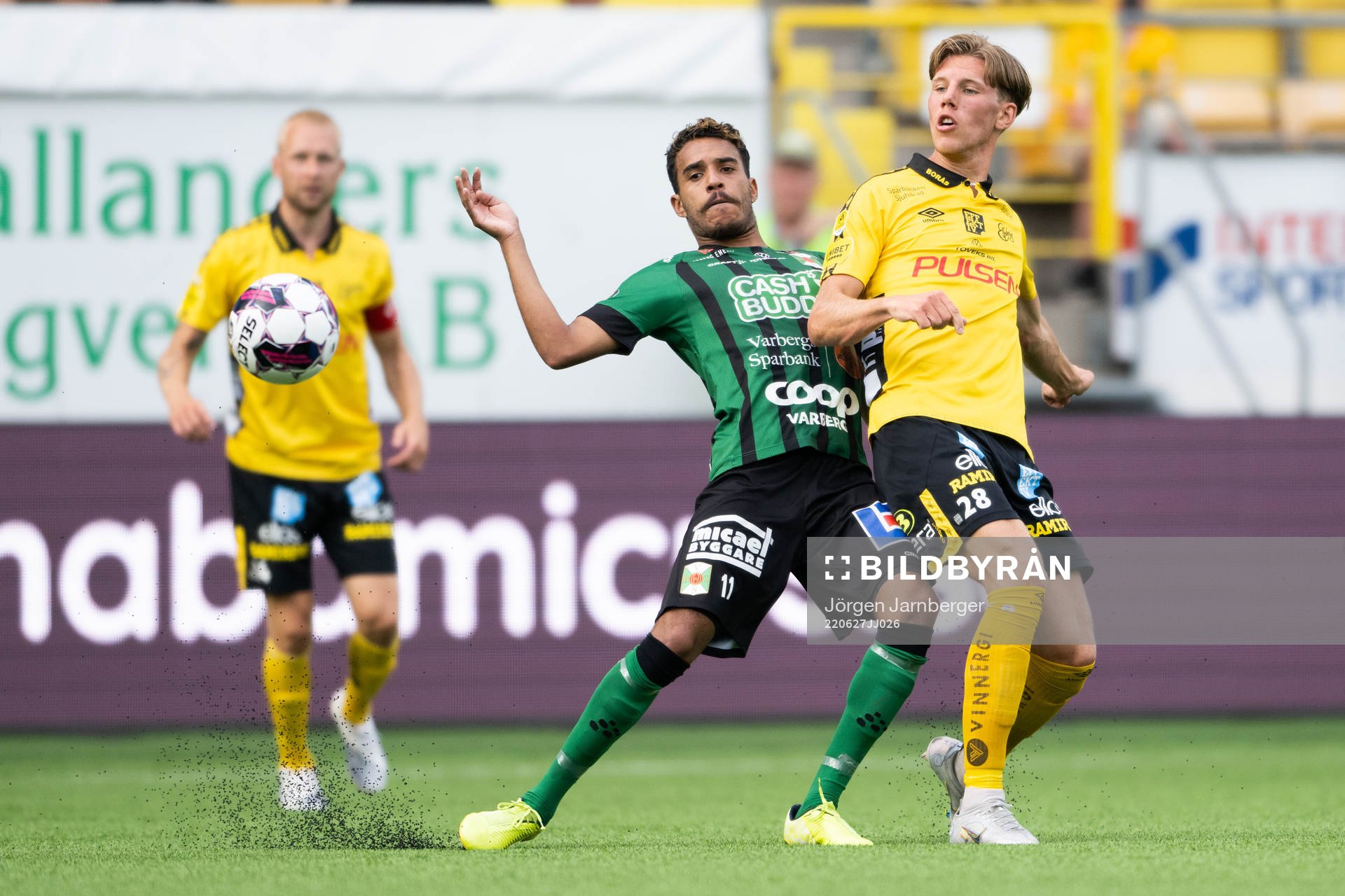 Varbergs Eliton Junior och Elfsborgs Noah Söderberg