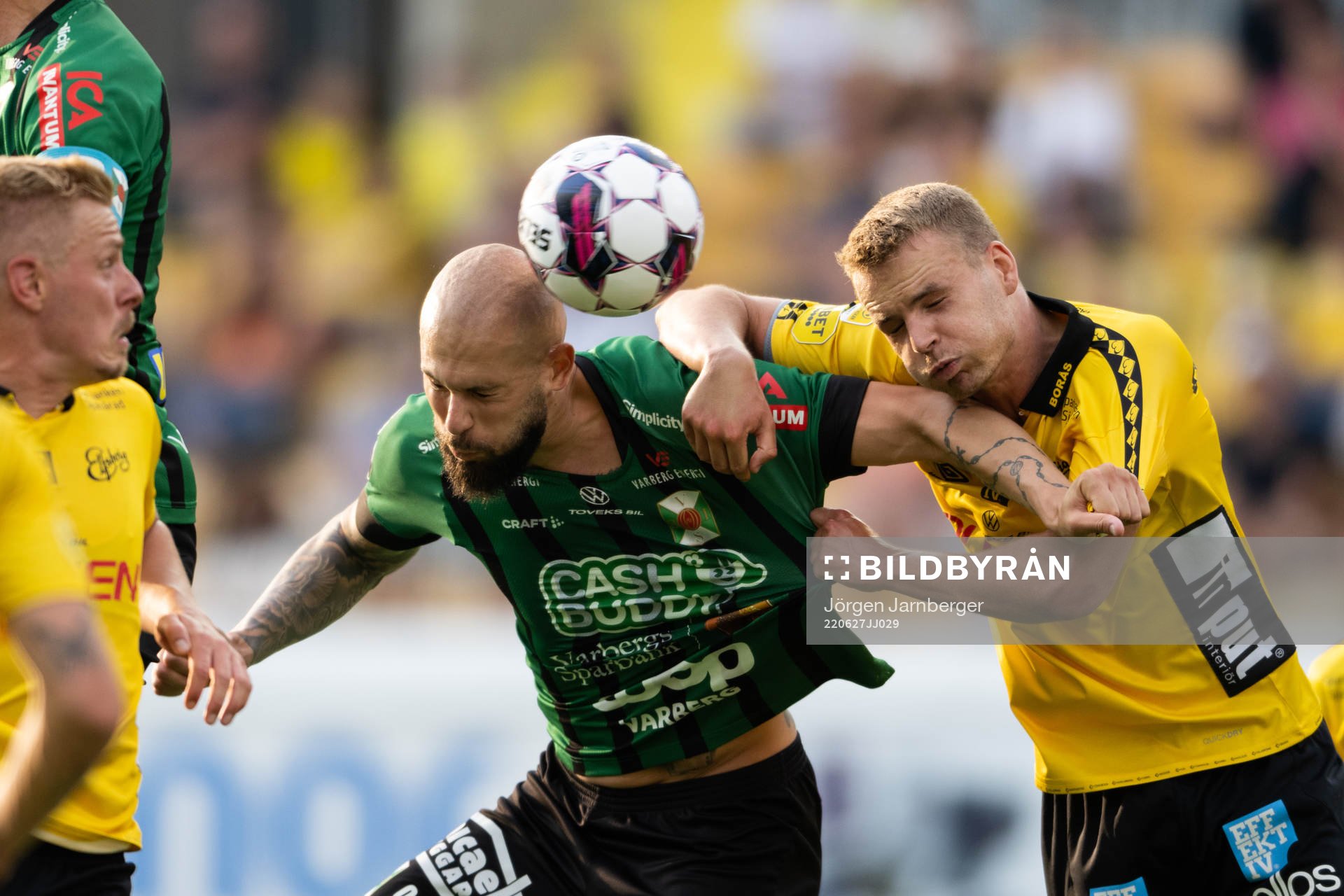 Varbergs Robin Simovic och Elfsborgs Gustav Henriksson