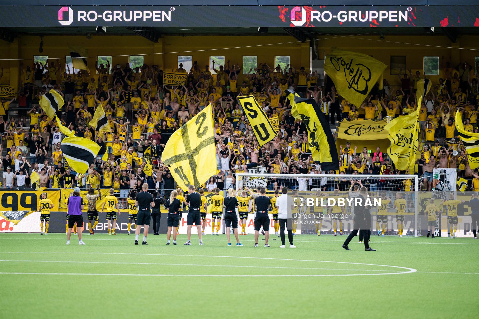 Elfsborgs spelare tackar publiken