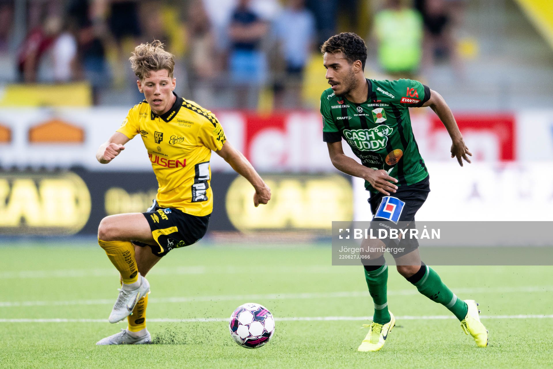 Elfsborgs Noah Söderberg och Varbergs Eliton Junior