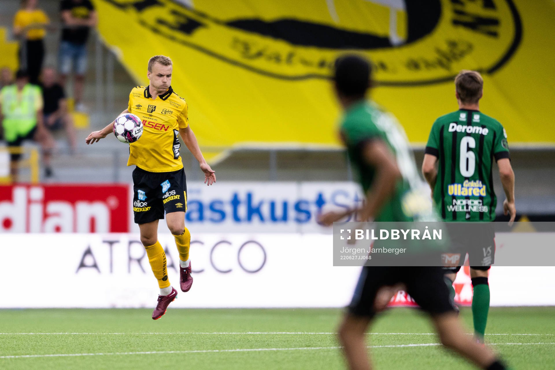 Elfsborgs Gustav Henriksson under fotbollsmatchen i Allsvenskan mellan Elfsborg och Varberg den 27 juni 2022 i Borås. 