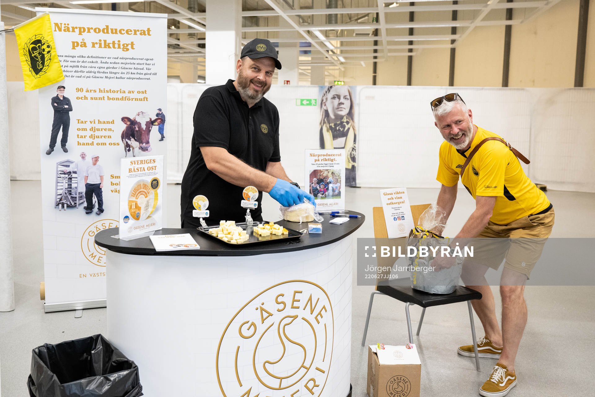 Gäsene Mejeri under firande av Elfsborg 118 år innan fotbollsmatchen i Allsvenskan mellan Elfsborg och Varberg den 27 juni 2022 i Borås.