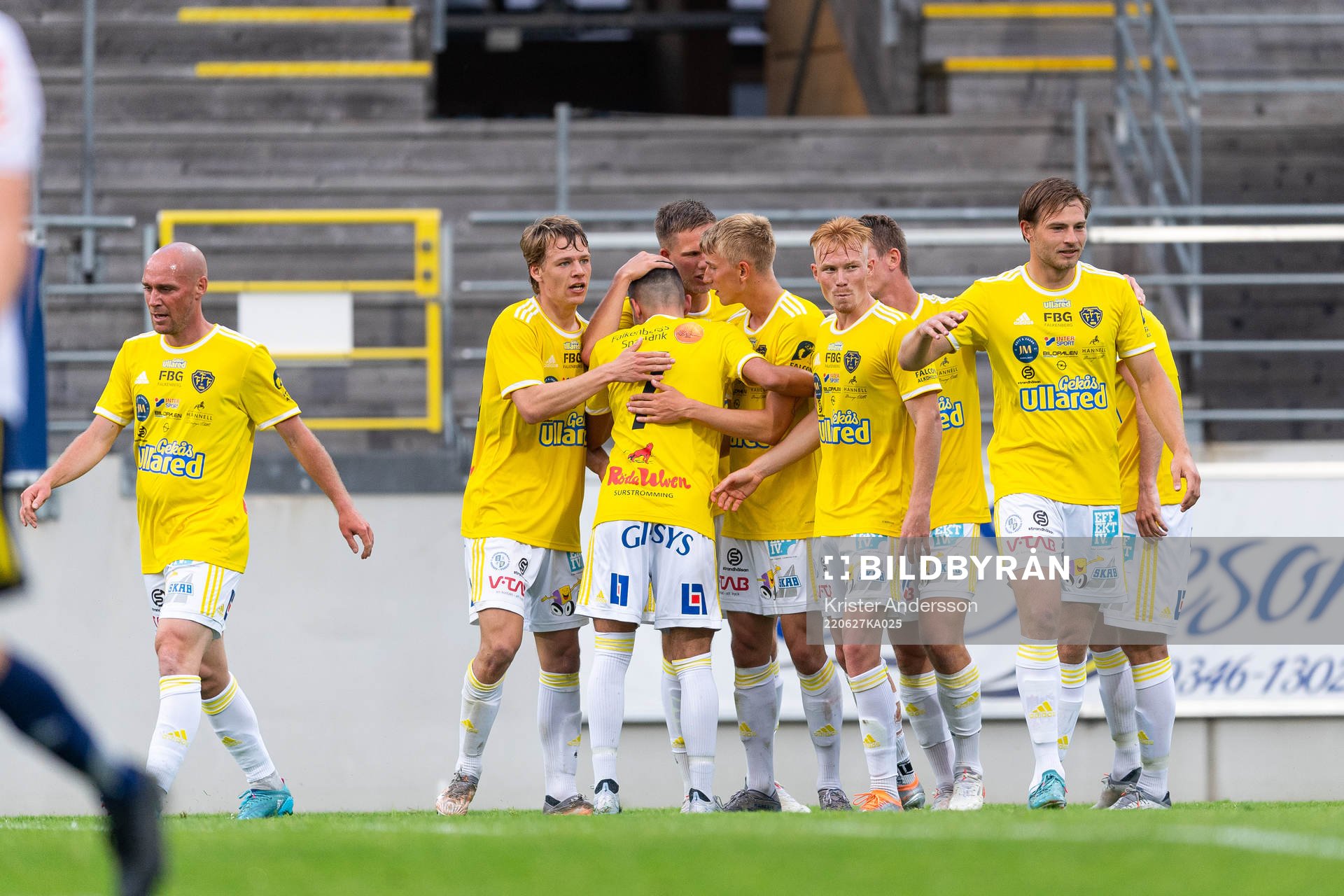 Falkenbergs spelare jublar