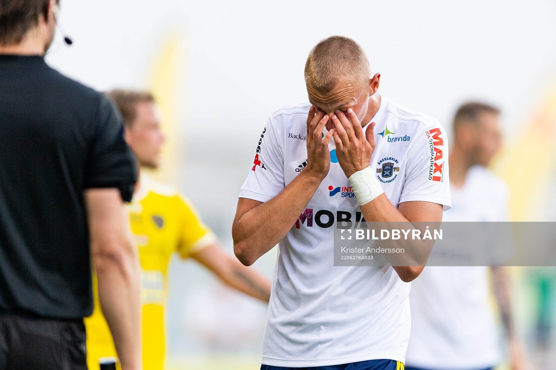 Ängelholms Jakob Voelkerling Persson deppar