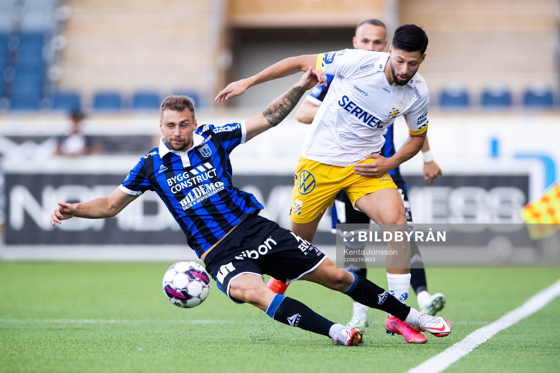 Sirius Filip Rogic och IFK Göteborgs Kevin Yakob