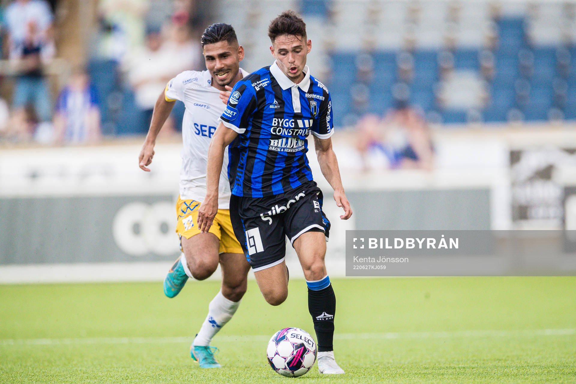 IFK Göteborgs Hosam Aiesh och Sirius Laorent Shabani