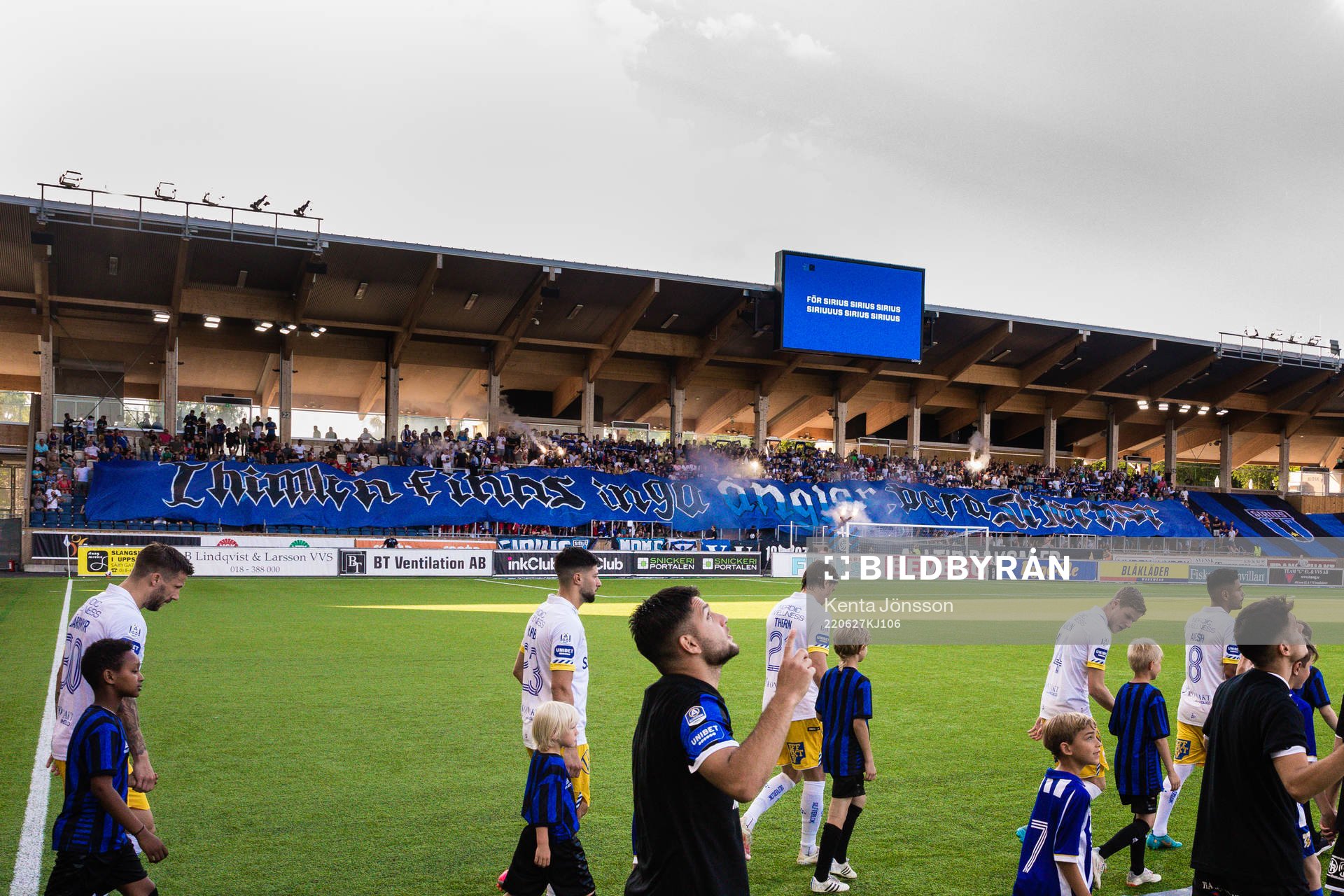 Sirius supportrar med tifo