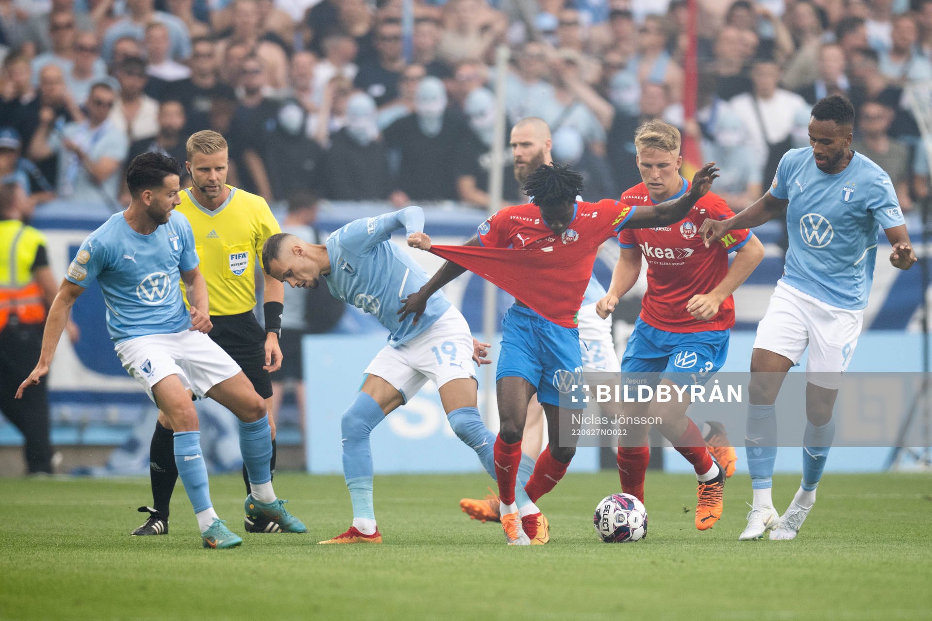 Malmö FFs Veljko Birmancevic och Helsingborgs Benjamin