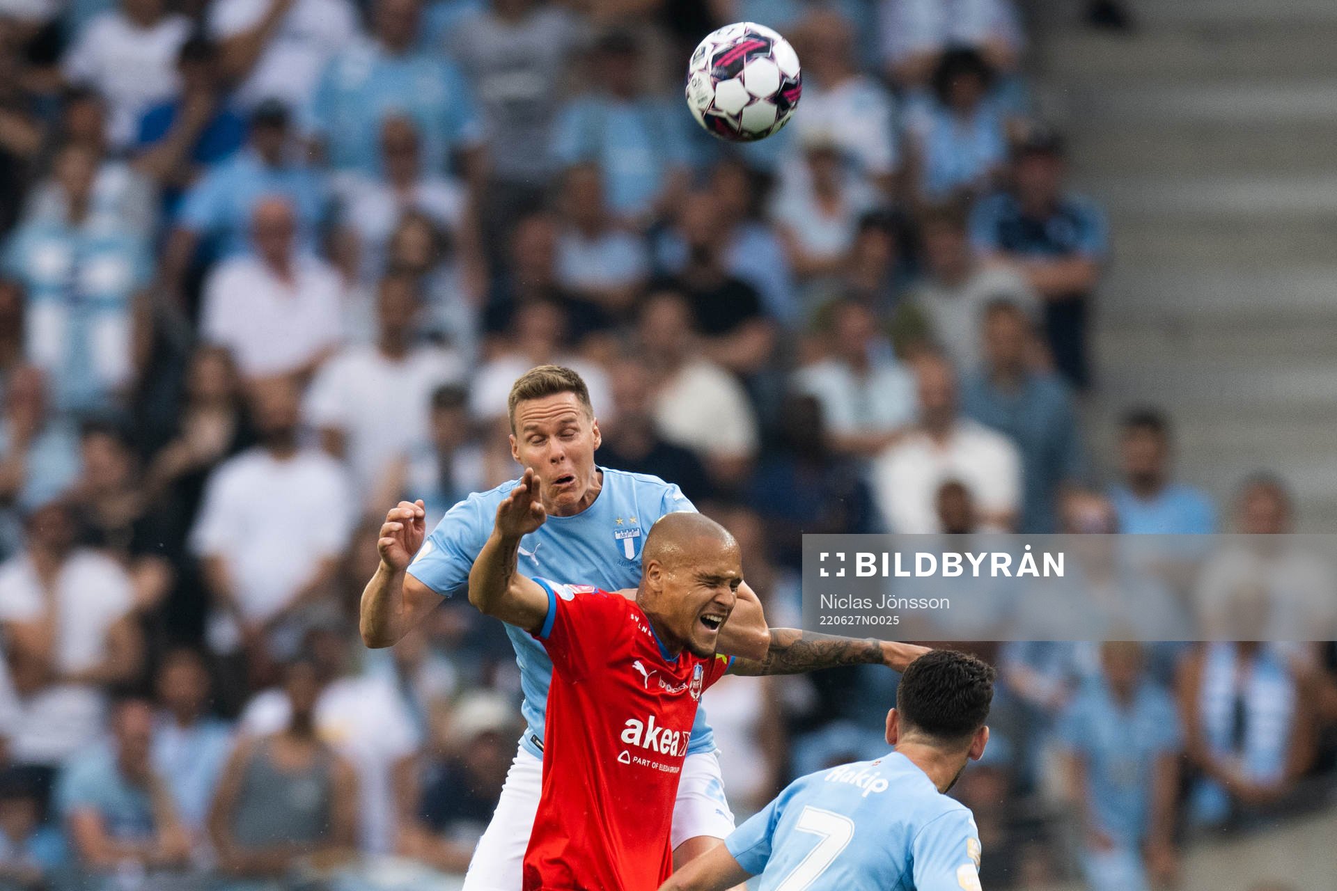 Malmö FFs Niklas Moisander och Helsingborgs Anthony van