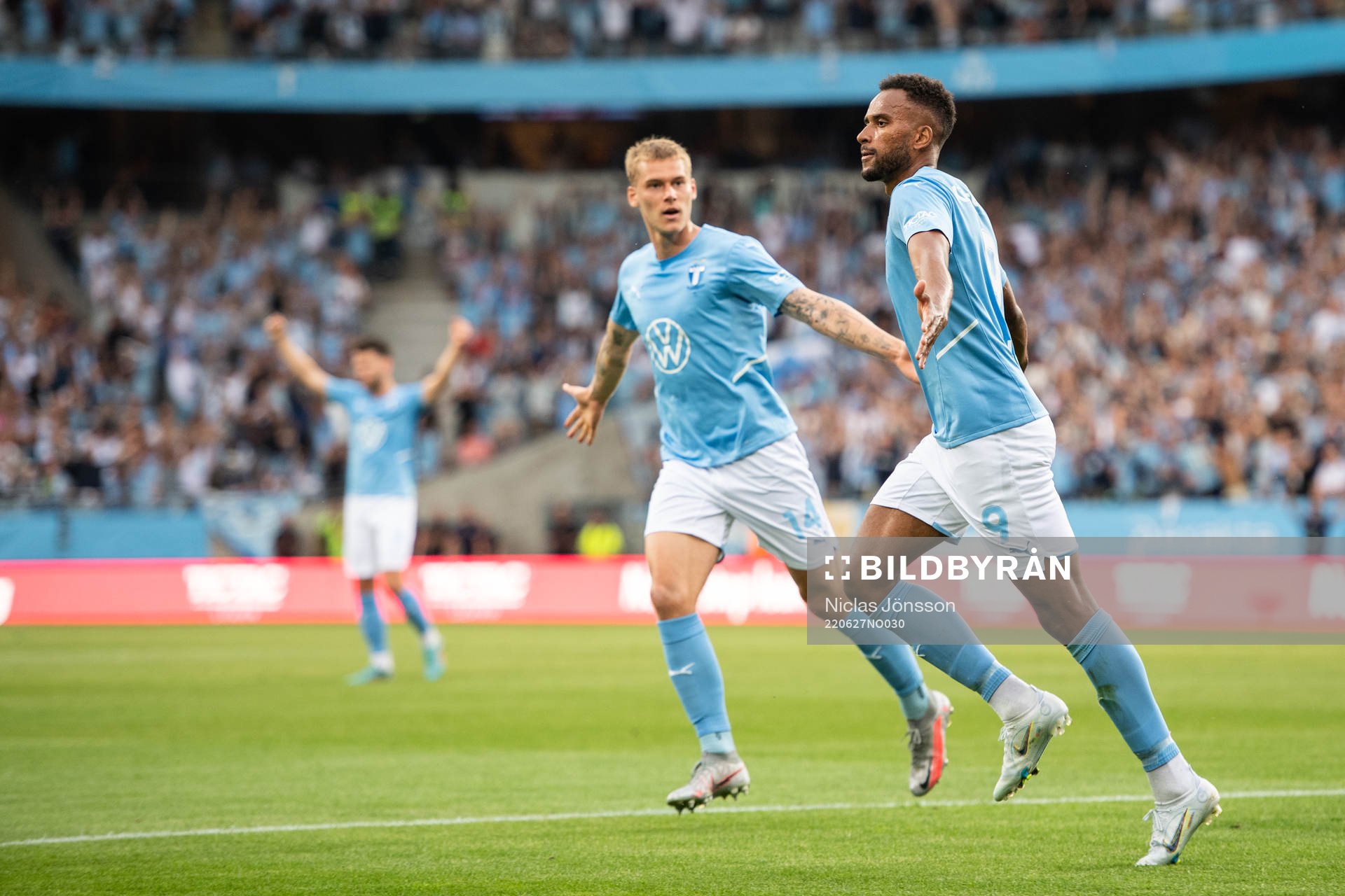 Malmö FFs Isaac Kiese Thelin jublar