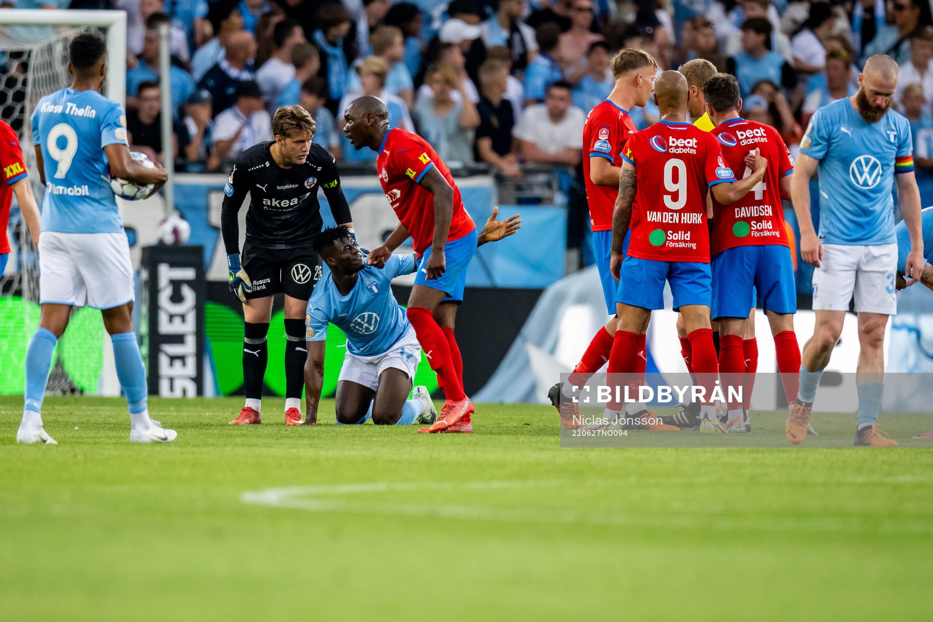 Malmö FFs Malik Abubakari reagerar