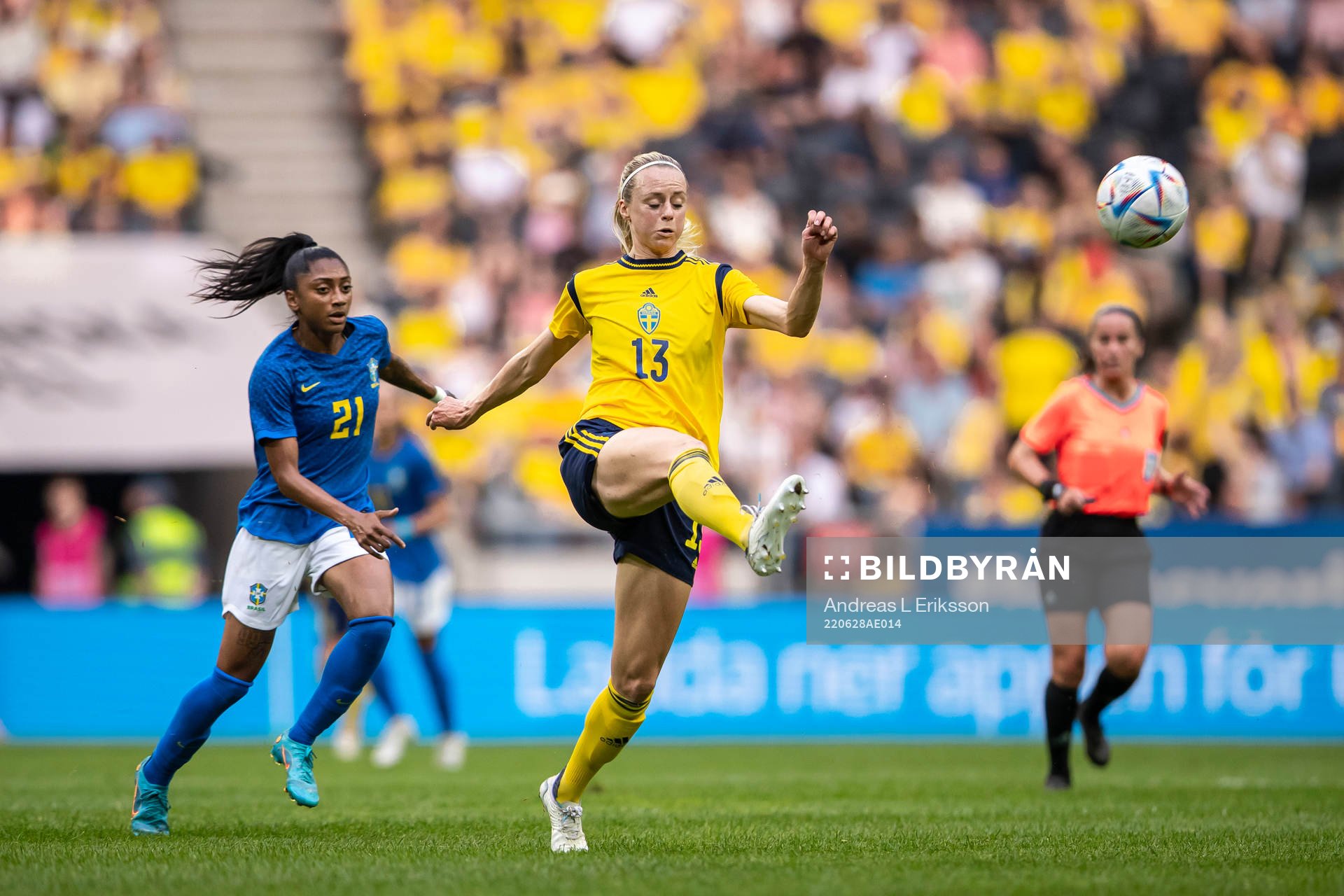 Kerolin of Brazil and Amanda Ilestedt of Sweden