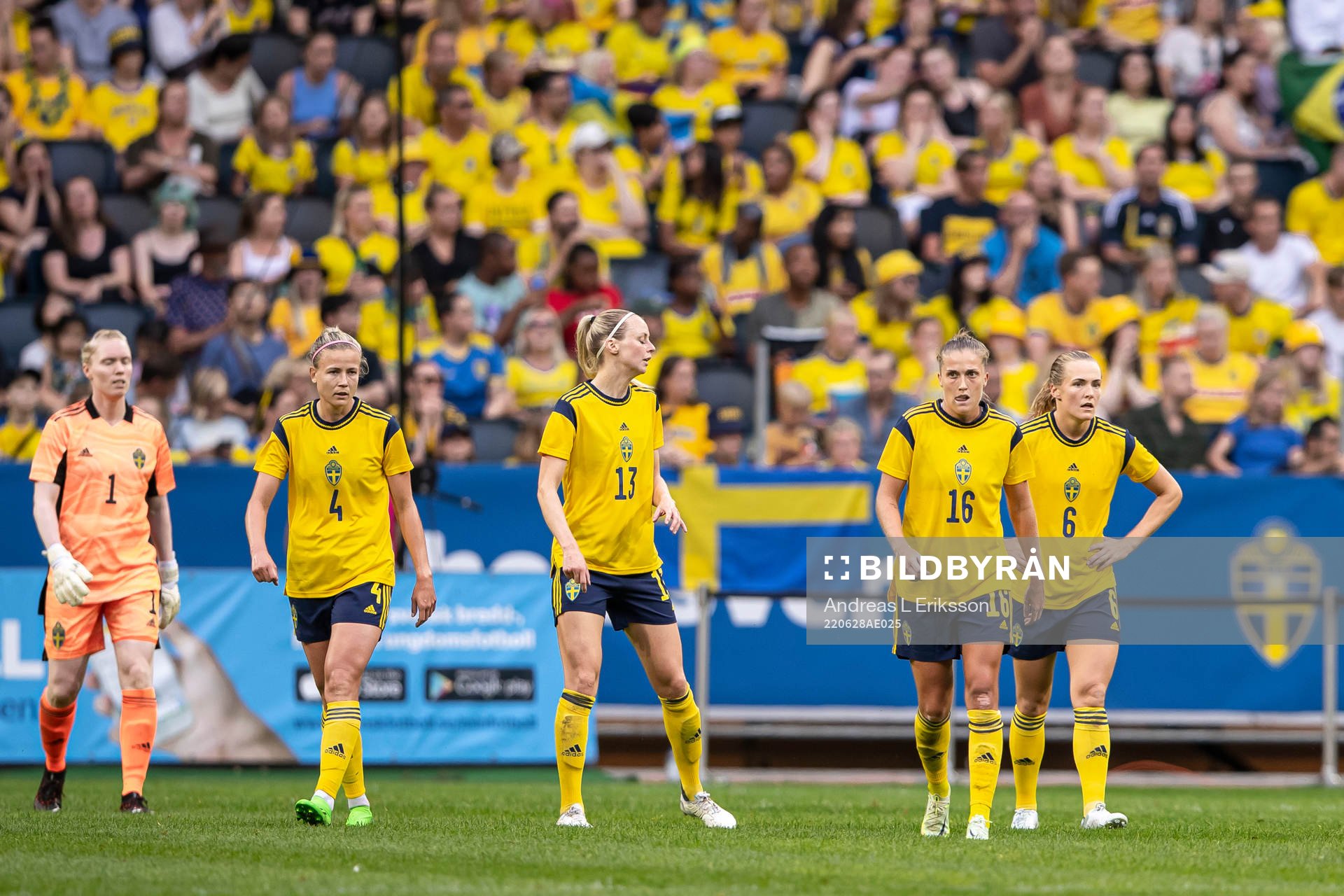 Goalkeeper Hedvig Lindahl, Hanna Glas, Amanda Ilestedt,