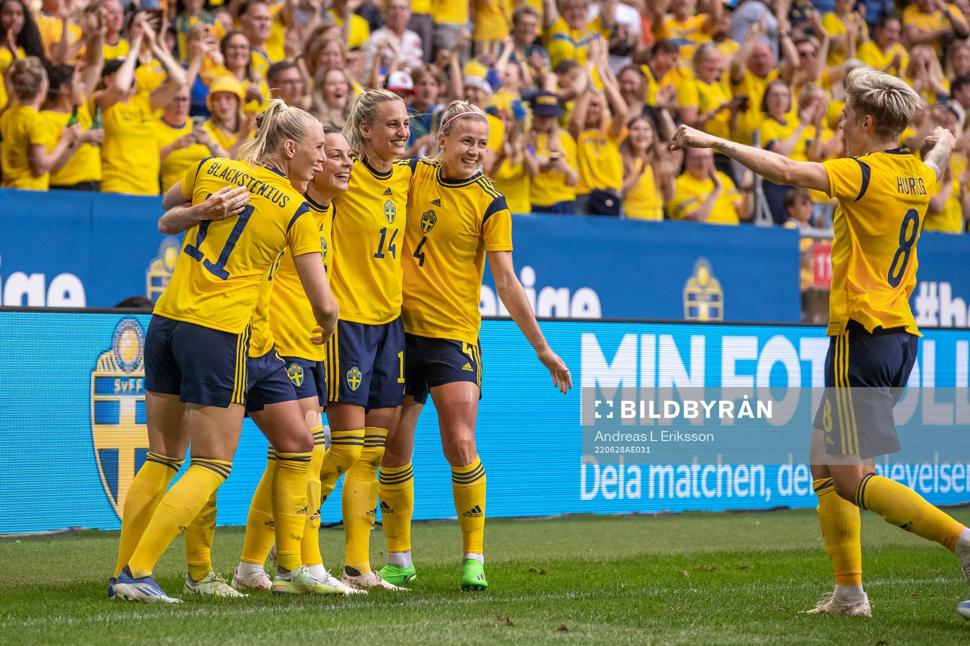 Johanna Rytting Kaneryd of Sweden celebrate with teammates